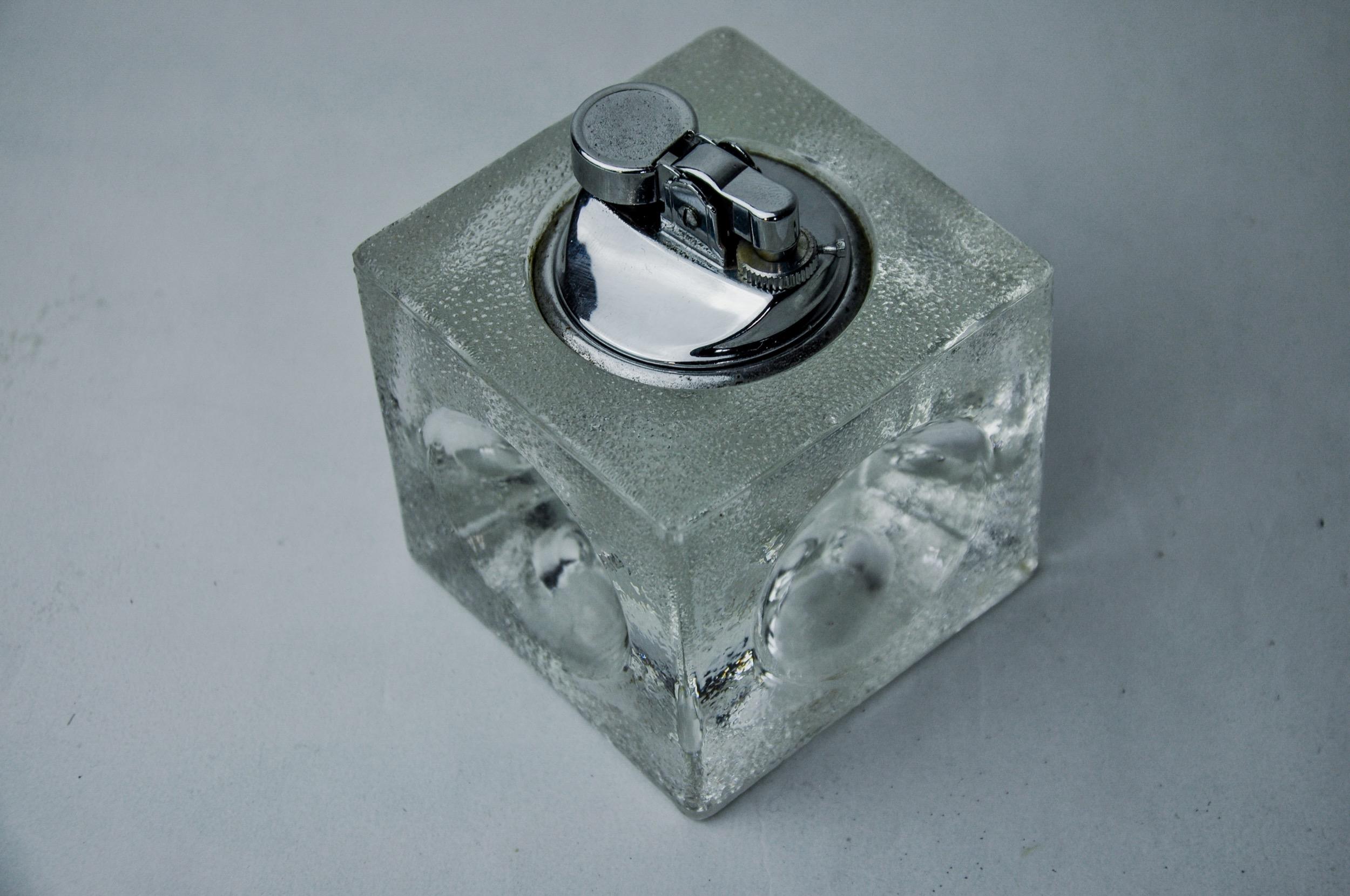 Ice cube lighter by Antonio Imperatore, murano glass, Italy, 1970 In Good Condition For Sale In BARCELONA, ES