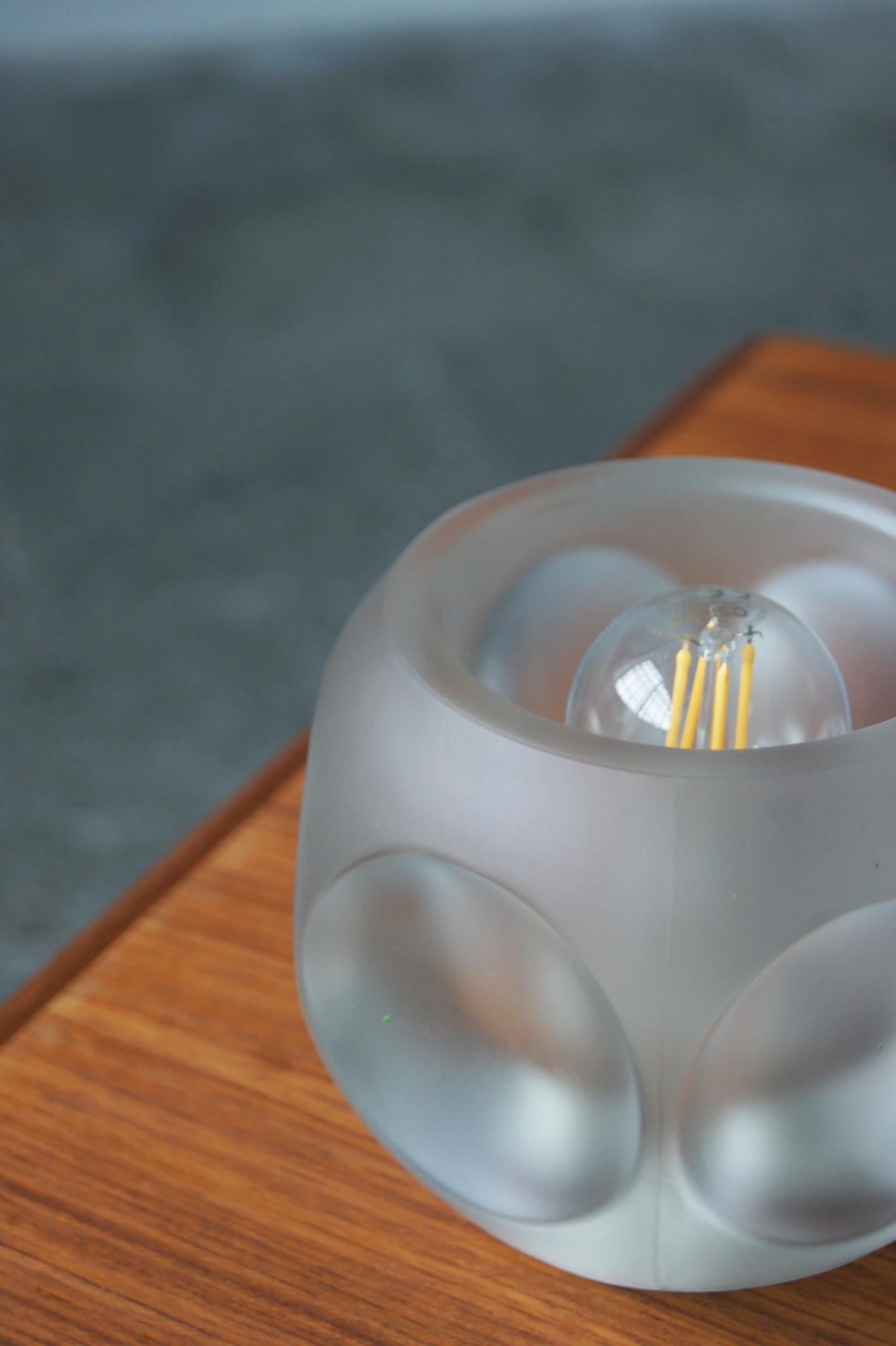 Lampada da tavolo Ice Cube di Peill & Putzler anni '70 In condizioni buone in vendita a KUTNO, PL