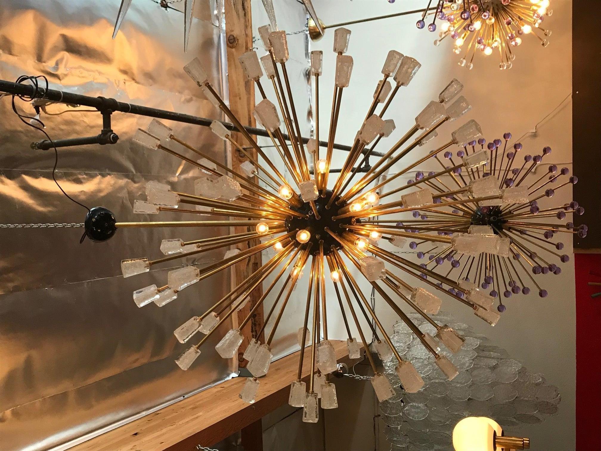 Ice Cubes Sputnik Chandelier by Fabio Ltd In New Condition For Sale In Los Angeles, CA
