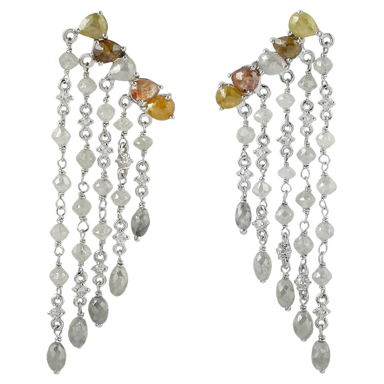 Chandelier-Ohrringe aus 18 Karat Weißgold mit Eisdiamanten und Diamanten im Angebot