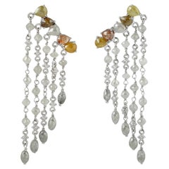 Chandelier-Ohrringe aus 18 Karat Weißgold mit Eisdiamanten und Diamanten