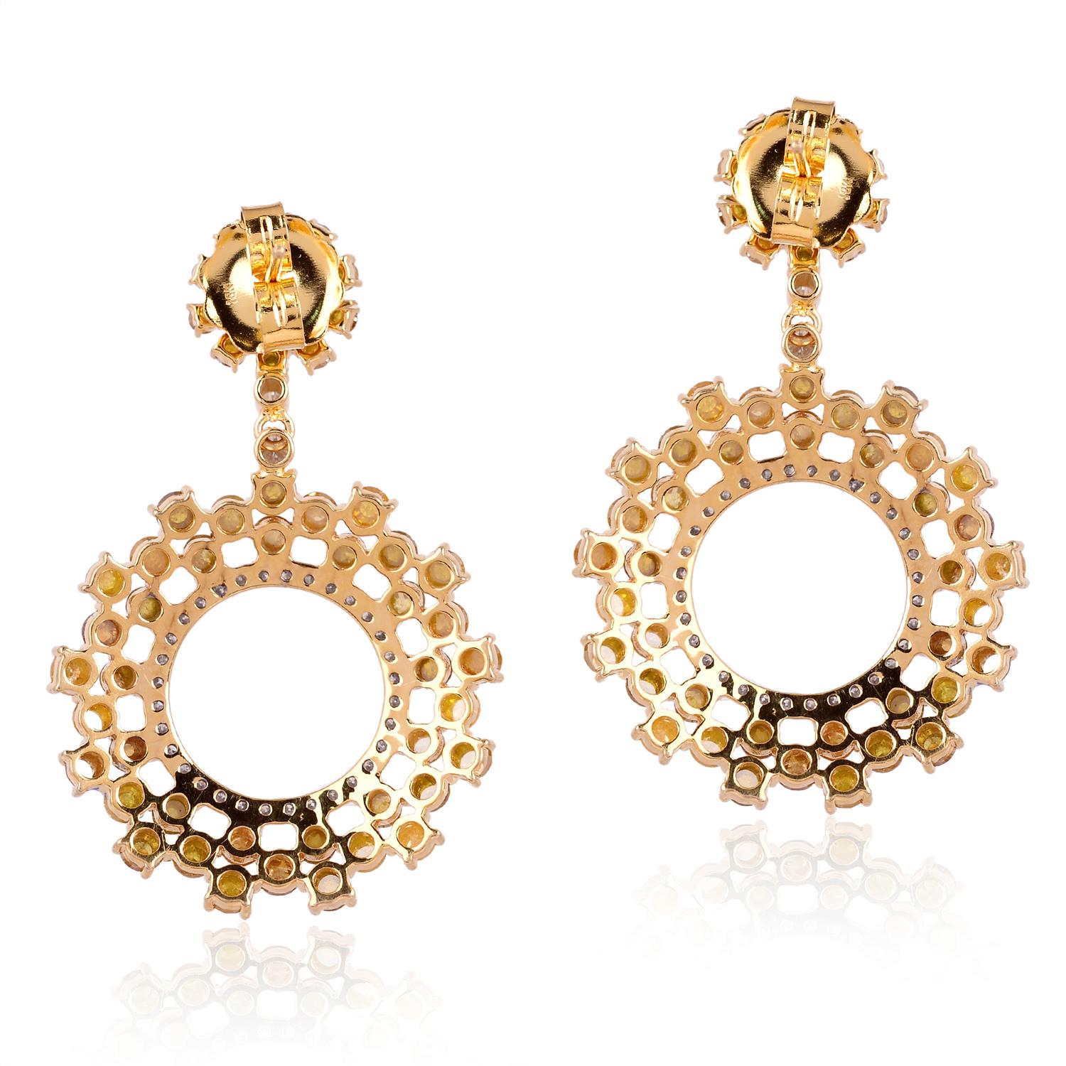Art déco Boucles d'oreilles pendantes en or 18 carats avec diamants pavés en forme de cercle en vente