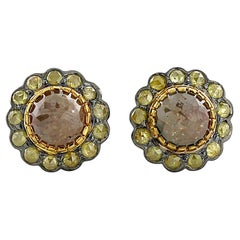 Ice Diamond Minimal Stud Made In 18k Yellow Gold 
Silver