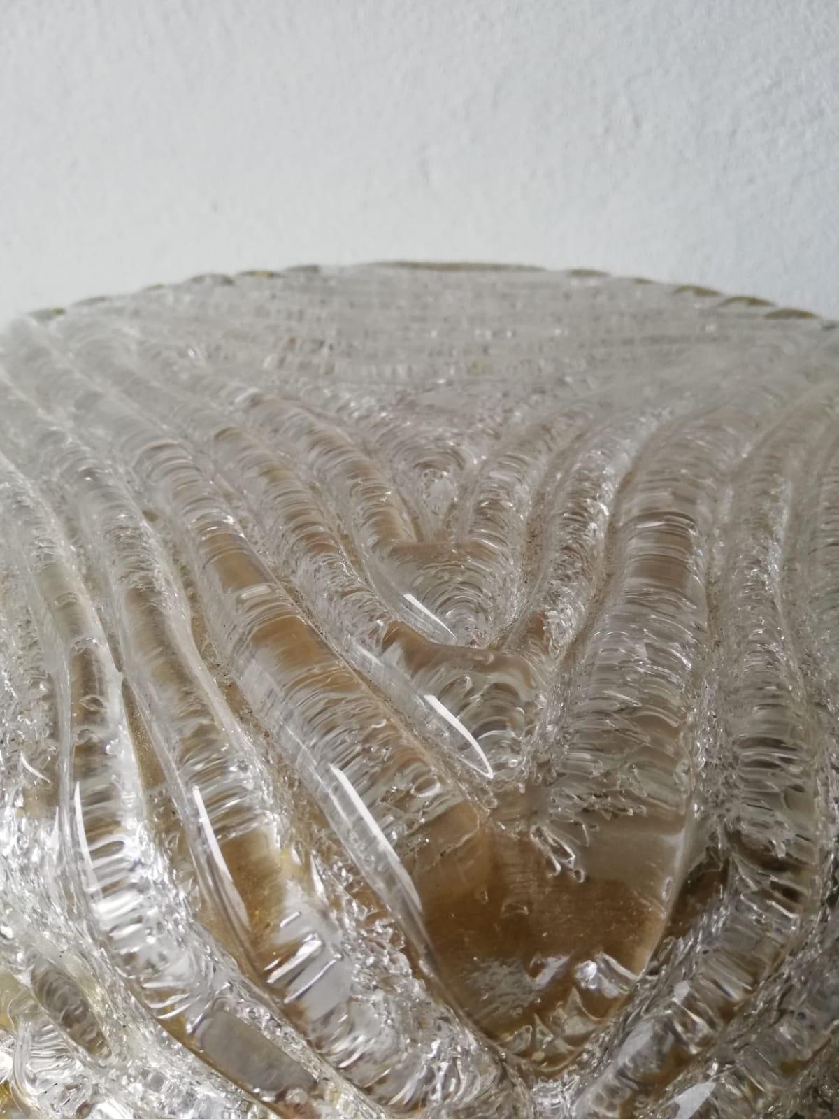 Runde Einbaubeleuchtung aus Eisglas und Messing von Hillebrand, Deutschland, 1960er Jahre im Zustand „Gut“ im Angebot in Hagenbach, DE