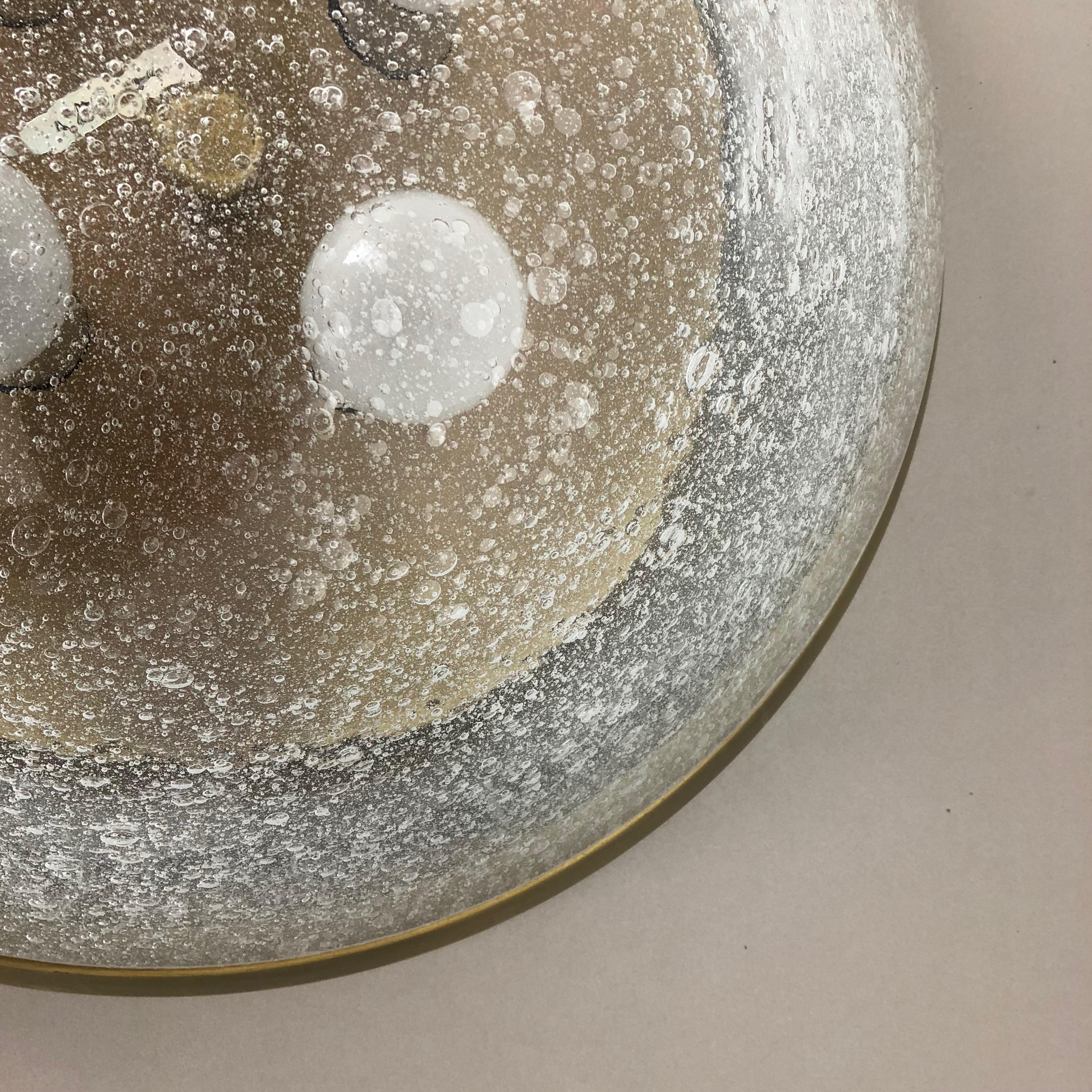 Plafoniera da parete in ottone a bolle di vetro Ice di Hillebrand Leuchten, Germania, anni '70 in vendita 2
