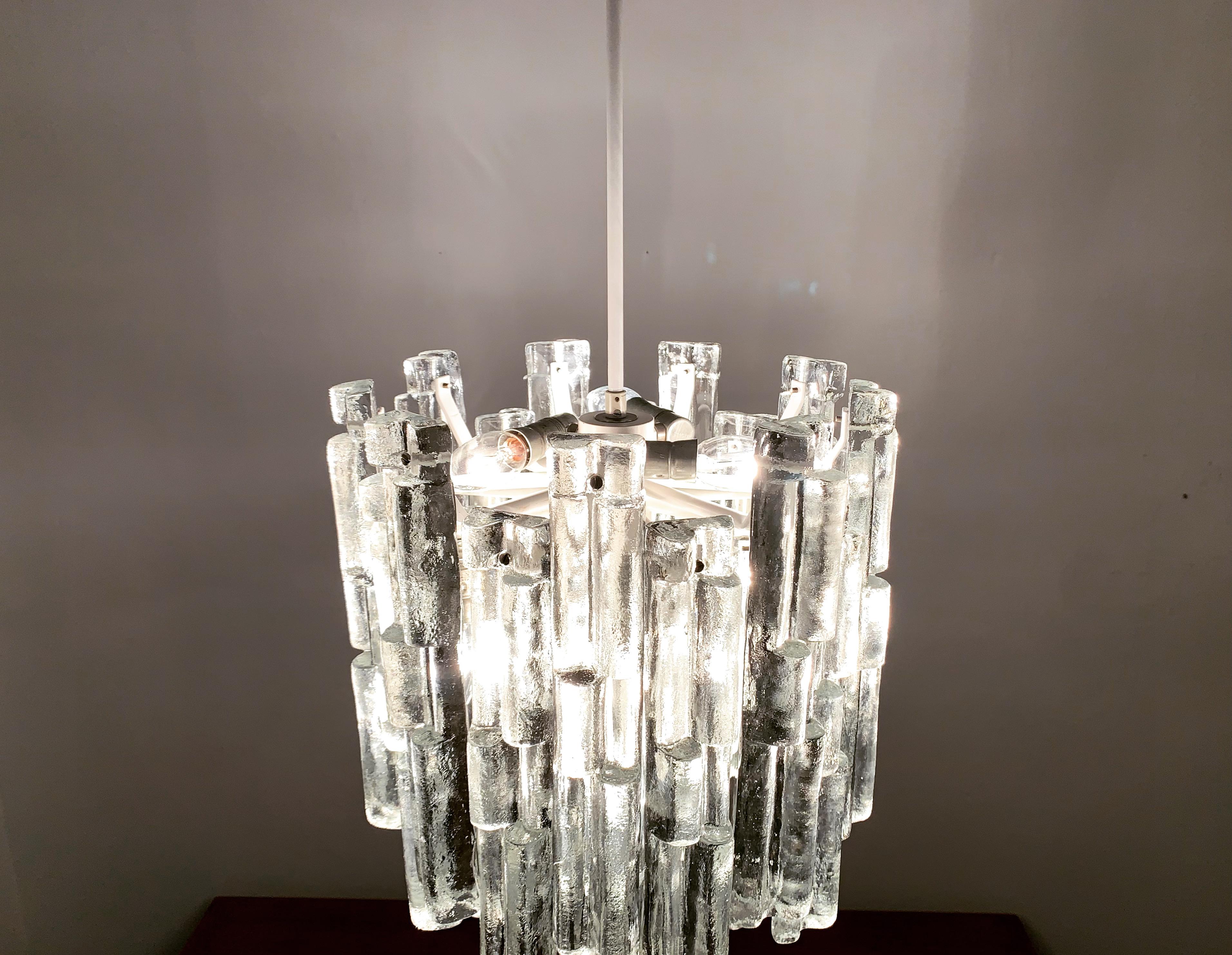 Lampadario in vetro ghiaccio di J.T. Kalmar in vendita 4