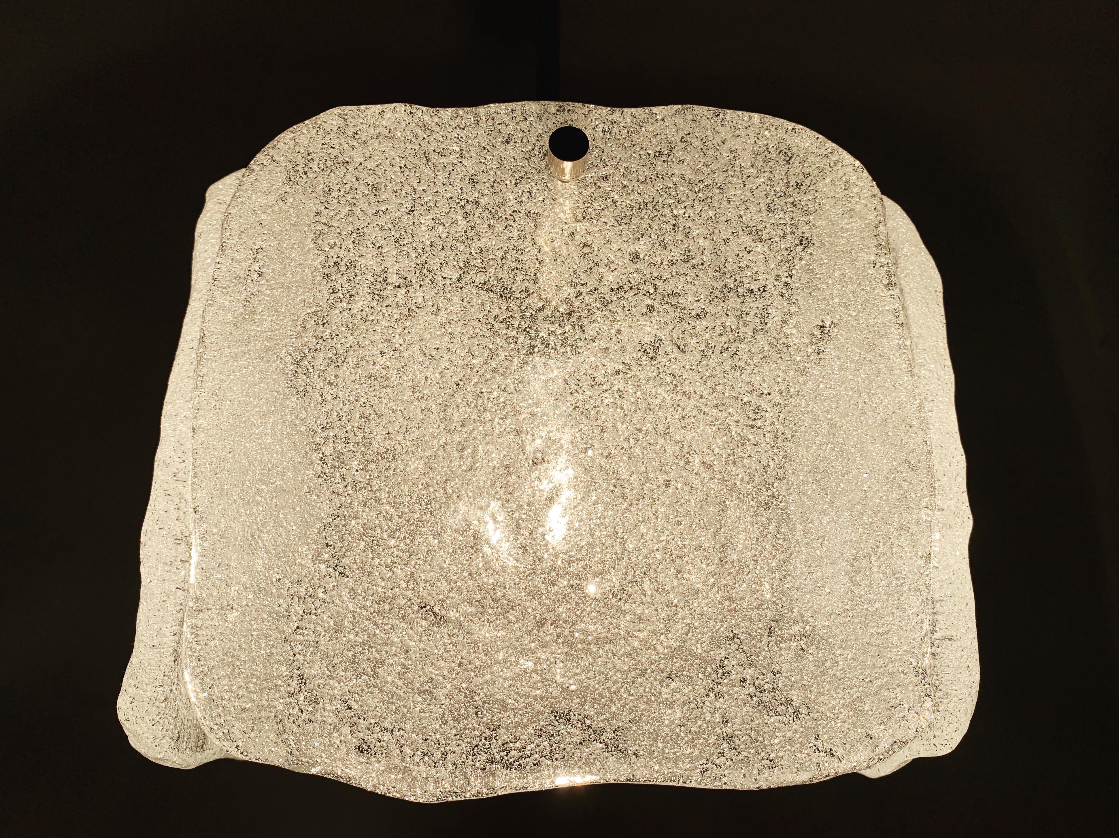 Lampadario in vetro ghiaccio di J.T. Kalmar in vendita 4