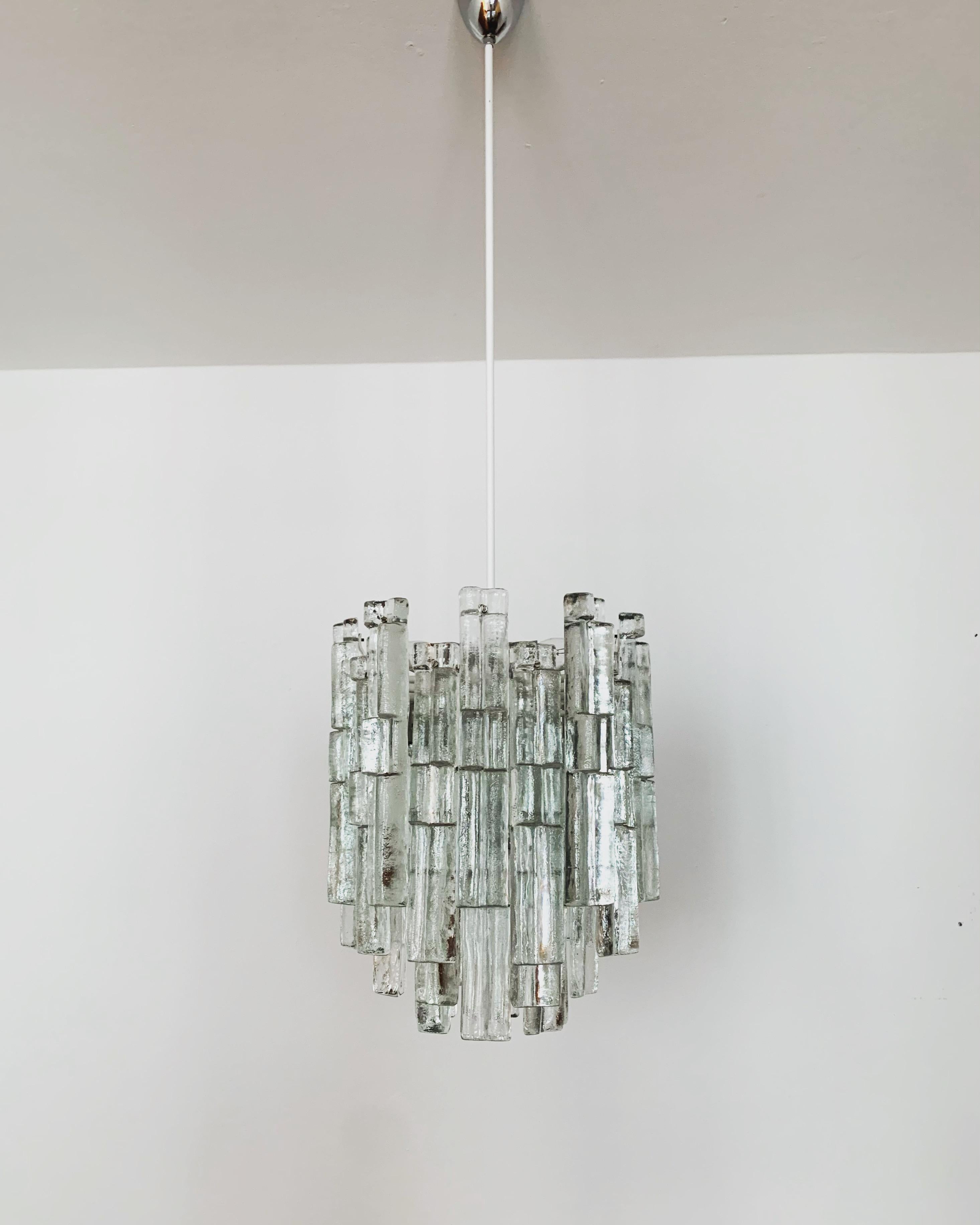 Austriaco Lampadario in vetro ghiaccio di J.T. Kalmar in vendita