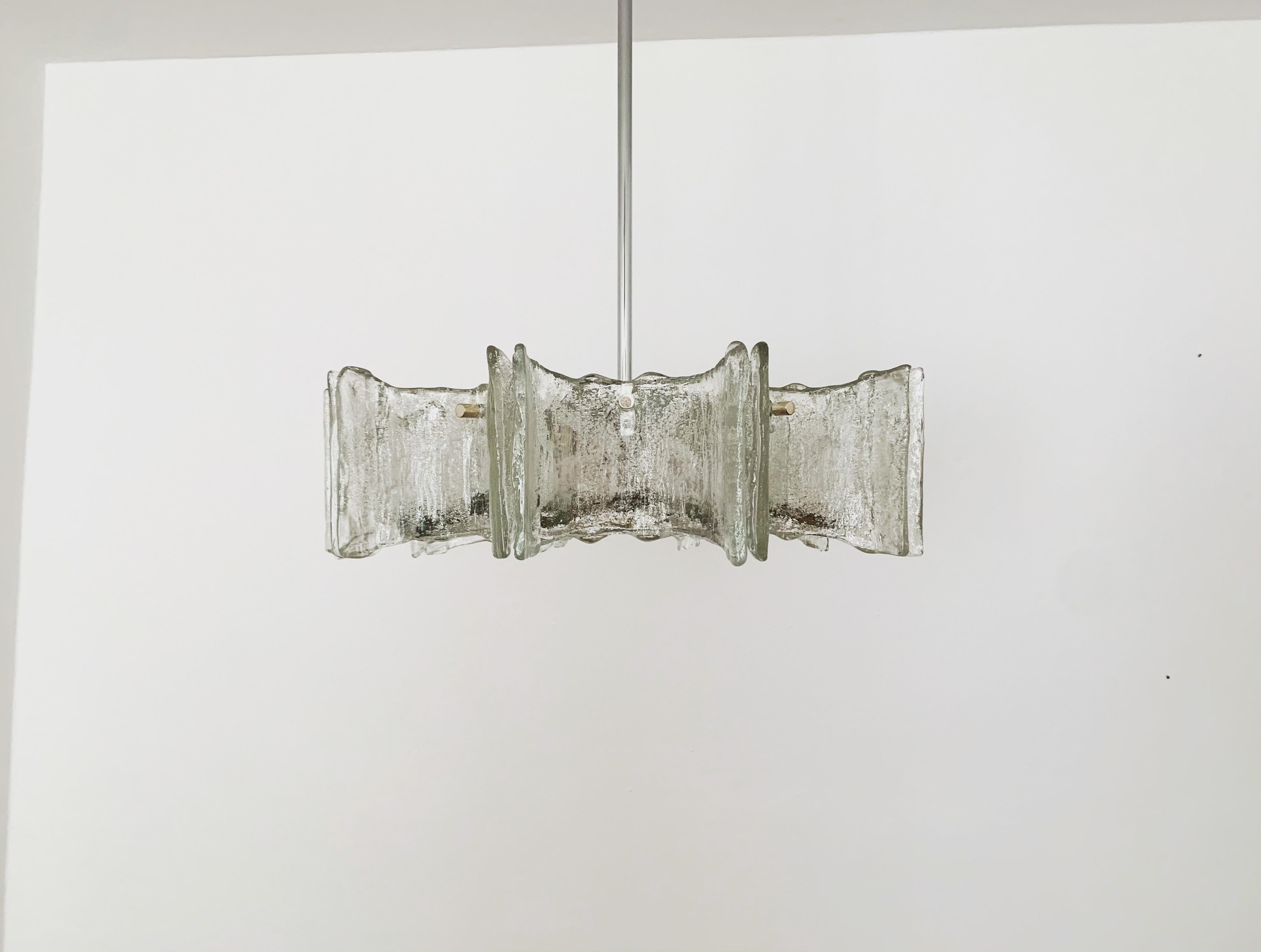 Metà XX secolo Lampadario in vetro ghiaccio di Kaiser Leuchten in vendita