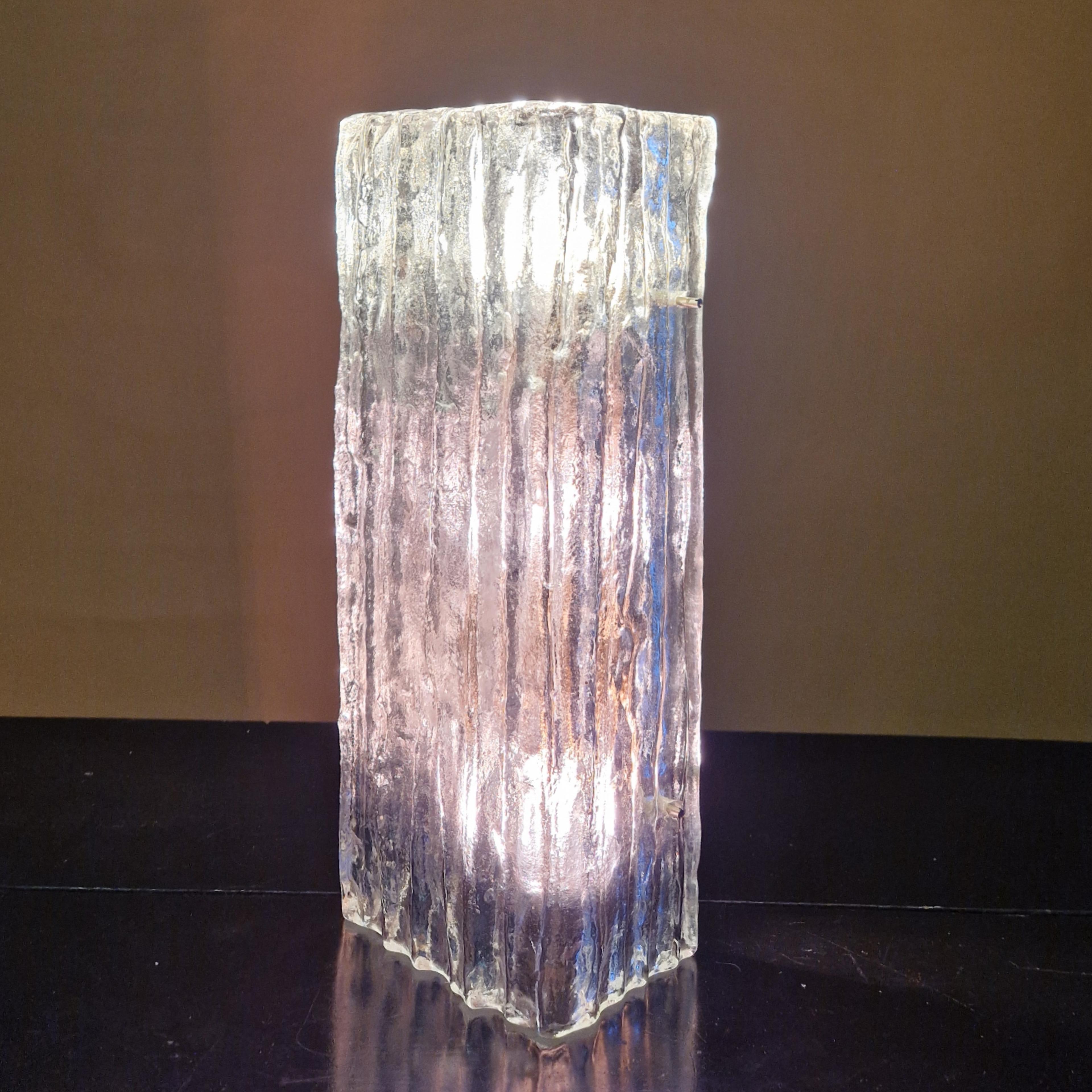 Wandleuchte „Herrenberg“ aus Eisglas von Kalmar, Österreich 1970er Jahre im Angebot 1