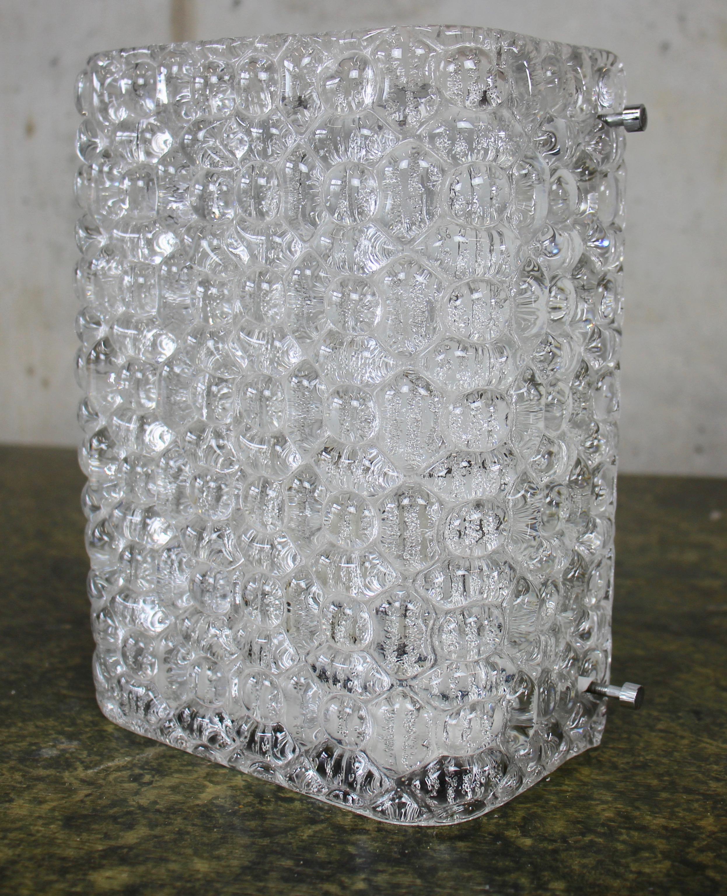 Wandleuchte aus Eisglas aus Deutschland, 1960er Jahre im Angebot 2