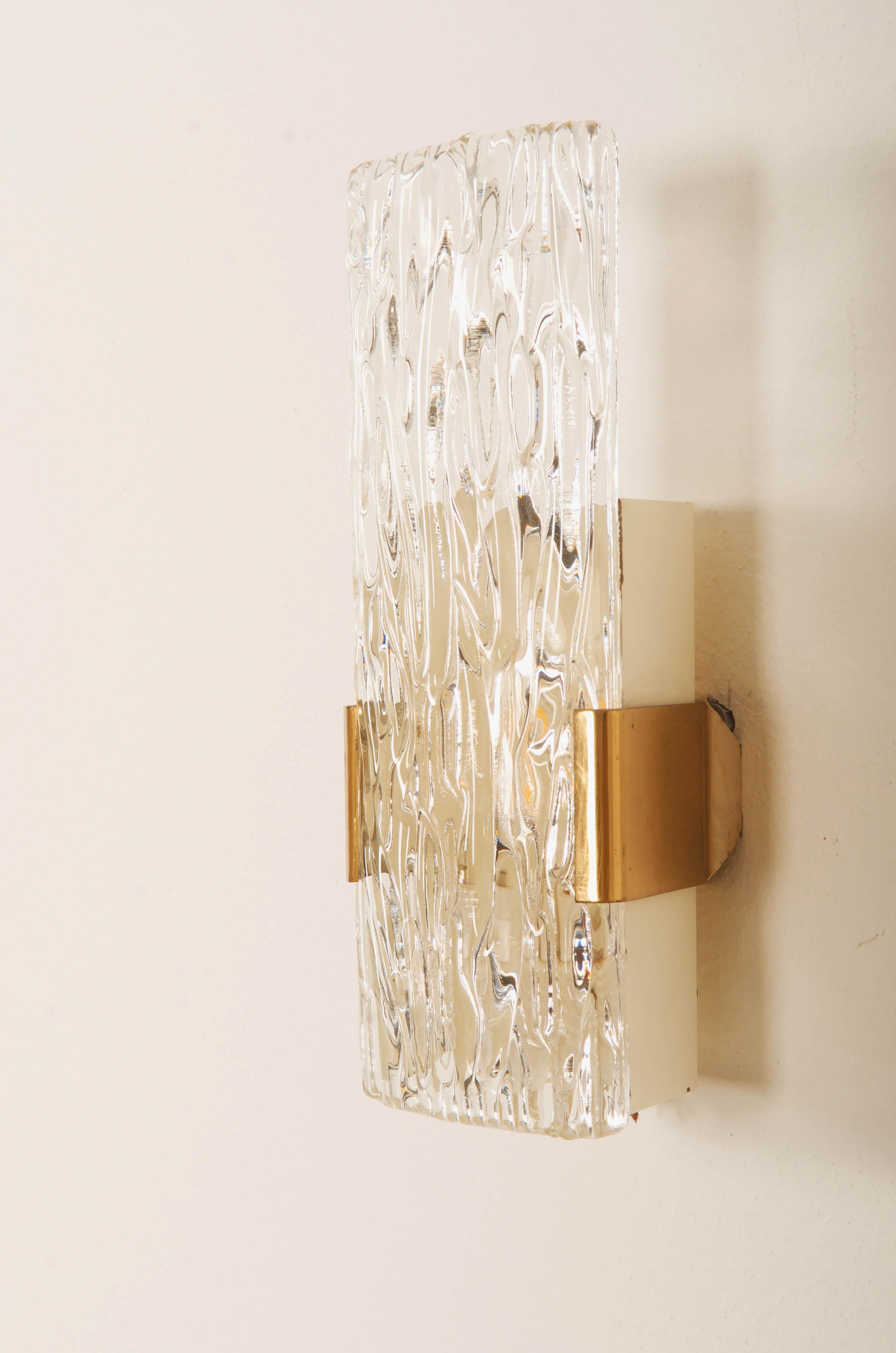Aplique de cristal Ice de J.T. Kalmar Latón en venta
