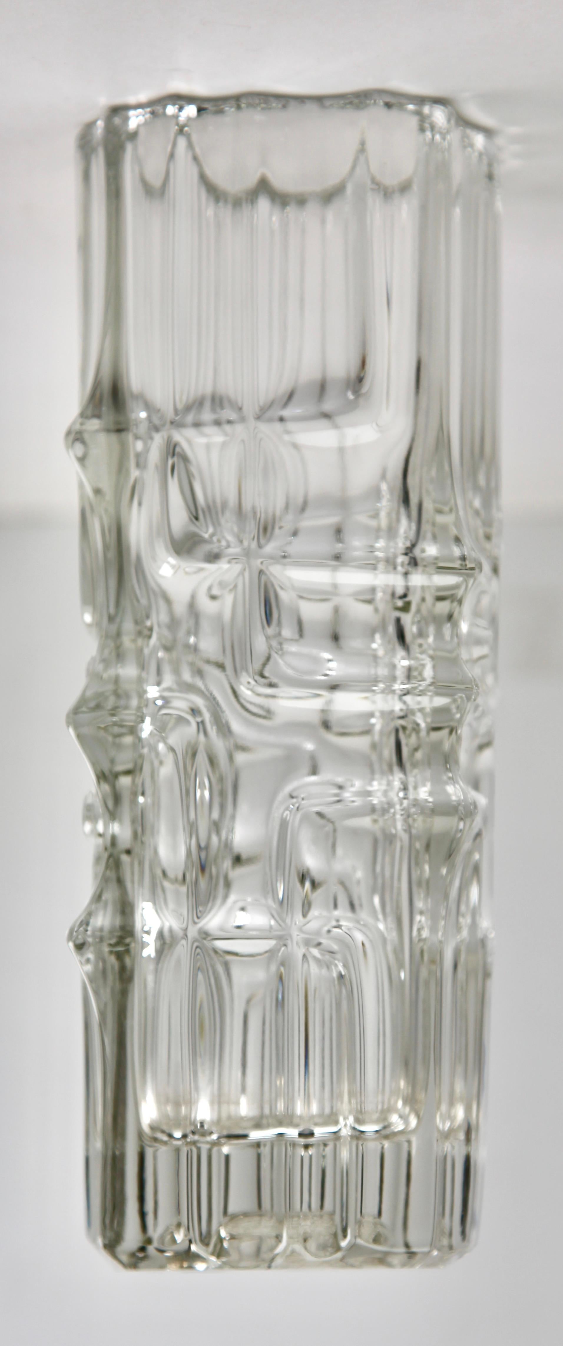 Milieu du XXe siècle Vase à fond de glace 617 de Vladislaw Urban pour Rosice Glass de Tsjechoslowakia, 1968 en vente