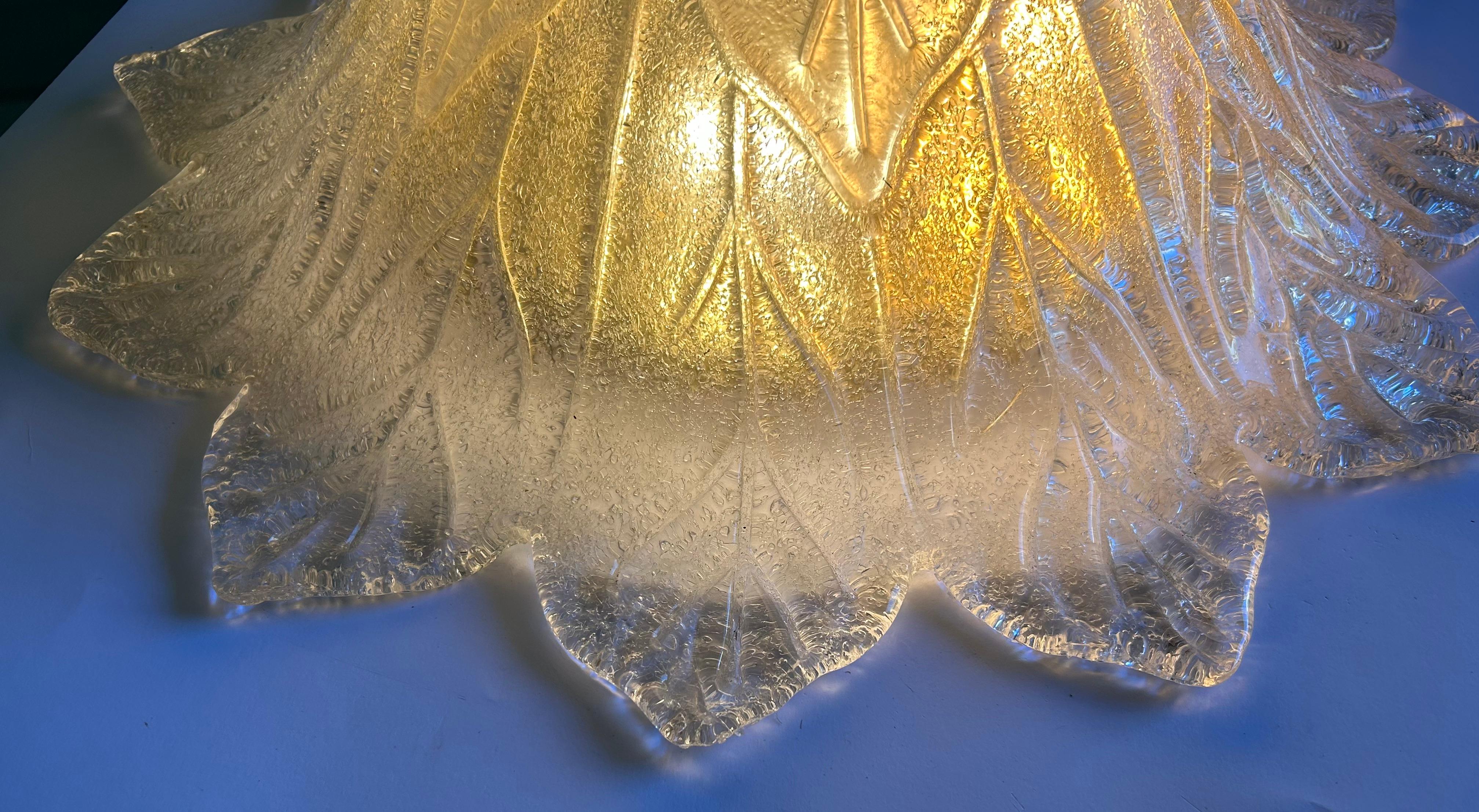 Vetro soffiato Regina dei ghiacci, plafoniera in vetro di Murano e coppia di appliques, anni '80 in vendita