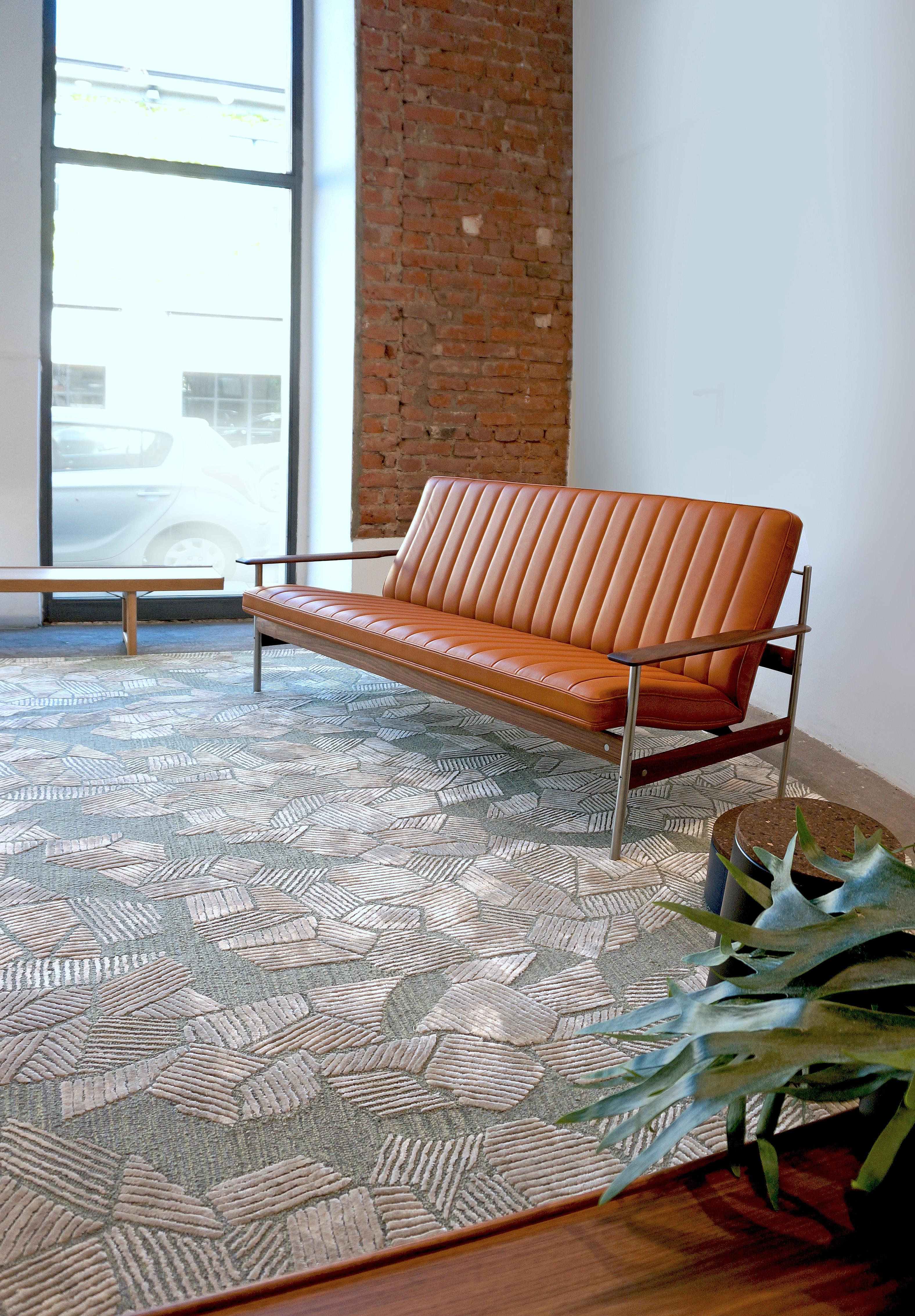 Ice Rug von Volver Studios (Sonstiges) im Angebot