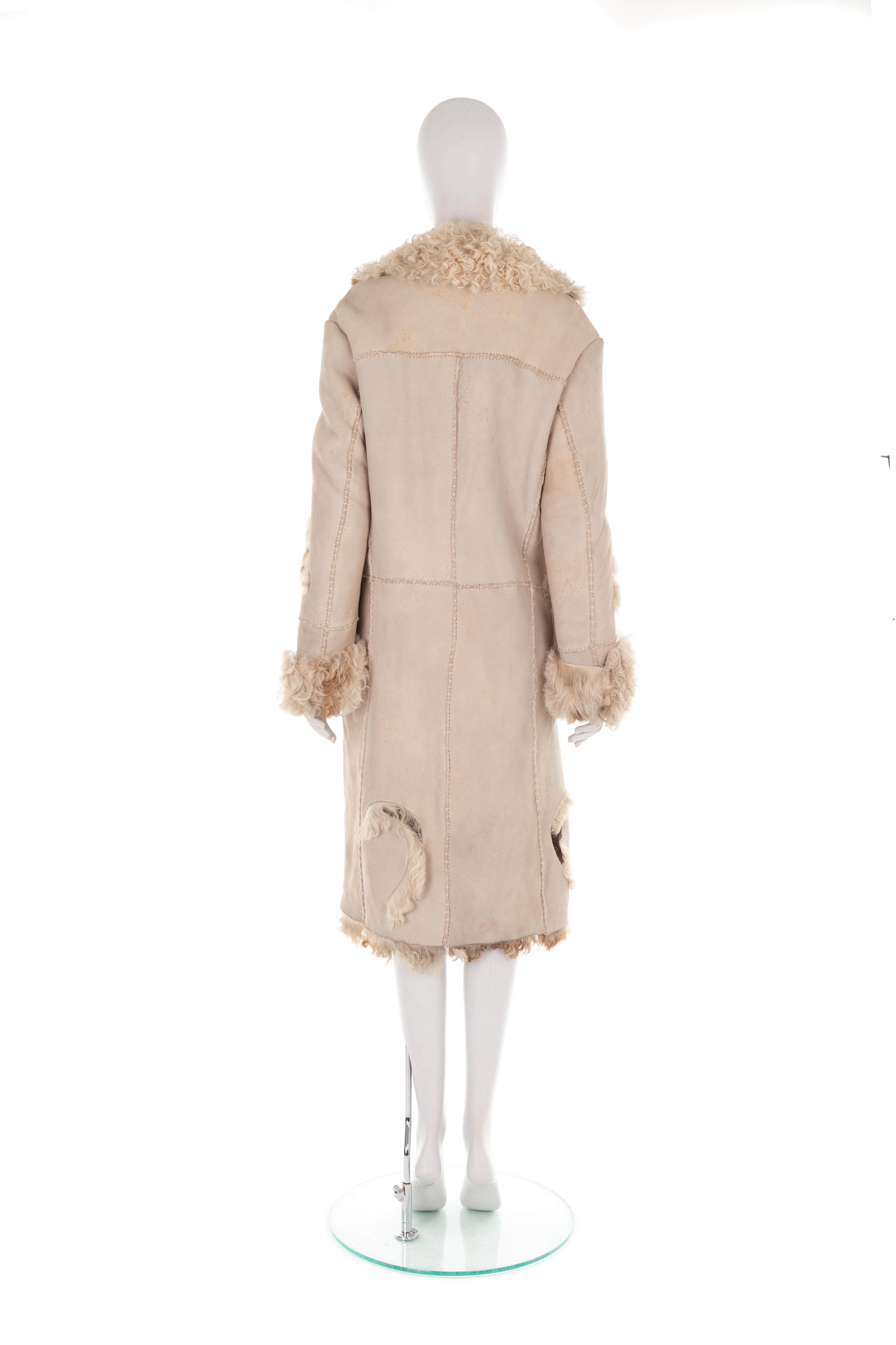 Iceberg F/W 2002 beige Mongolian fur shearling coat with leather appliqués  In Good Condition In Rome, IT