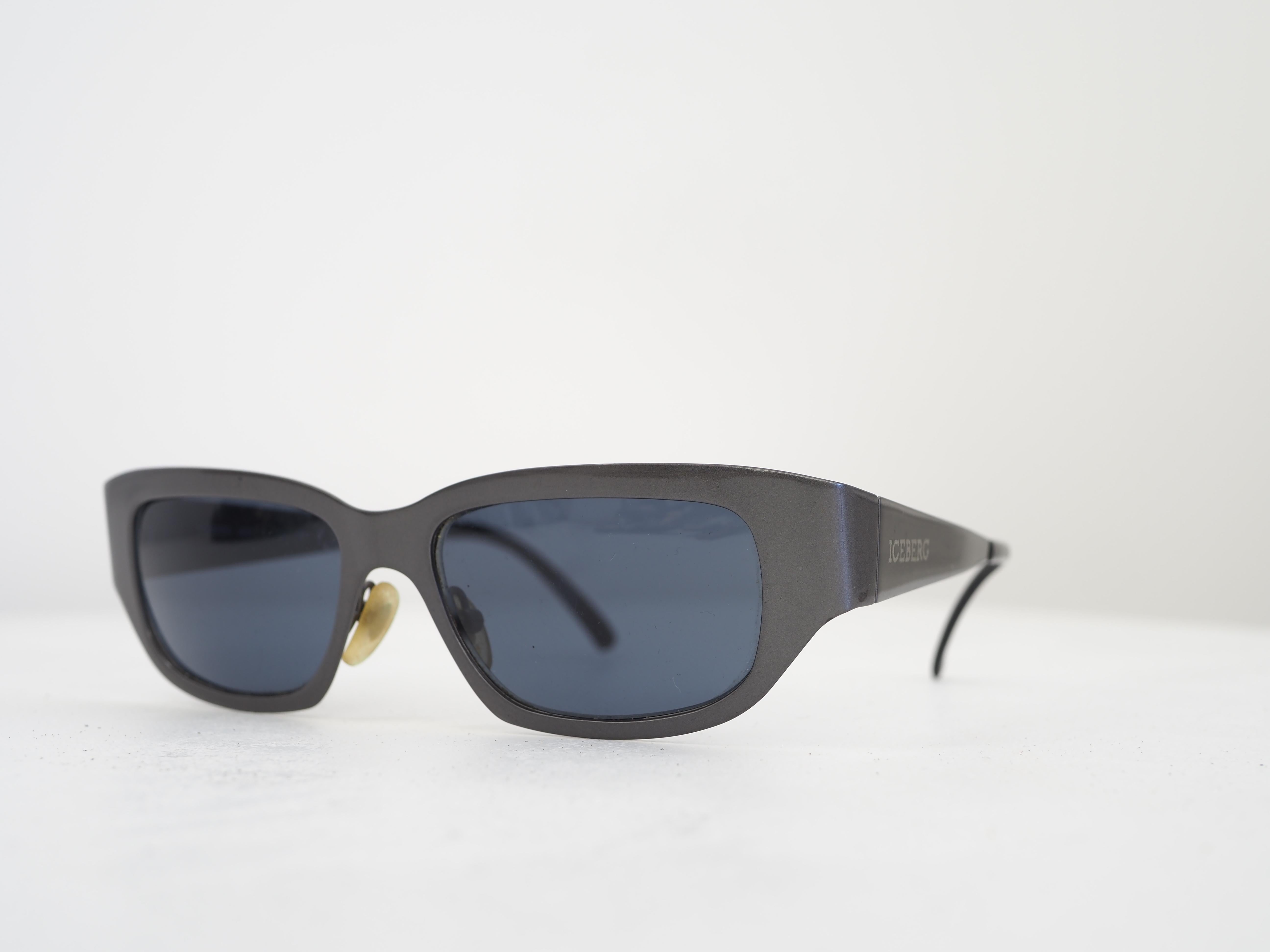 Iceberg grey sunglasses In Good Condition For Sale In Capri, IT