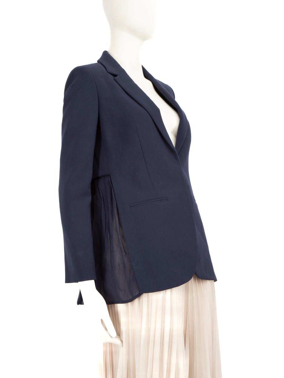 CONDITION is Very good. Minimal wear to blazer is evident. Minimal wear to the lining underarms on both sides where some loose threads can be seen. There is some discolouration on the right hand side on this used Iceberg designer resale item.
 
 
 
