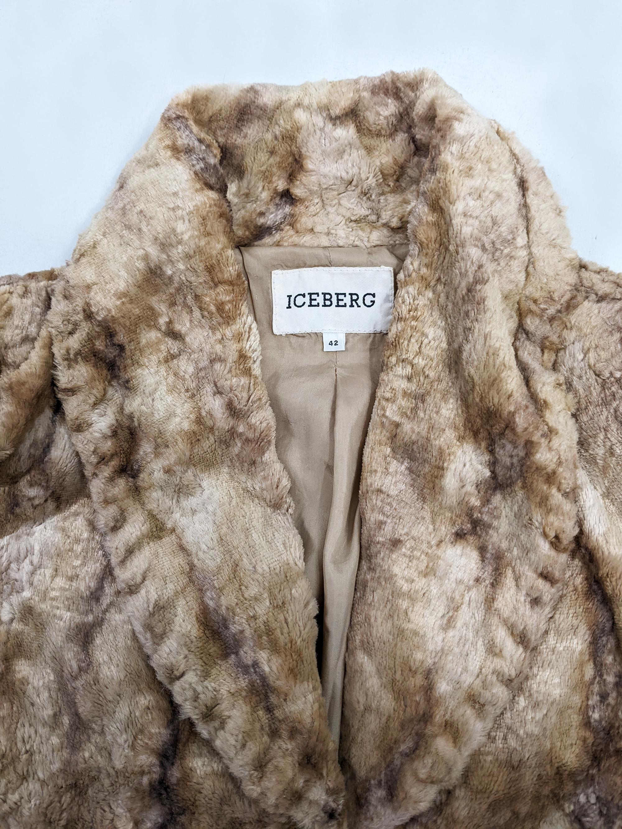 Iceberg Vintage Años 80 Mujer Rubia Piel sintética 80s Hombreras Chaqueta Abrigo en venta 2