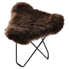 Iceland Flying Goose Footstool di Cuero Design