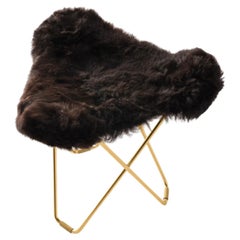 Iceland Flying Goose Footstool di Cuero Design