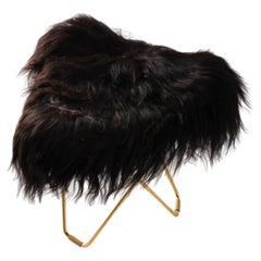 Iceland Flying Goose Footstool di Cuero Design