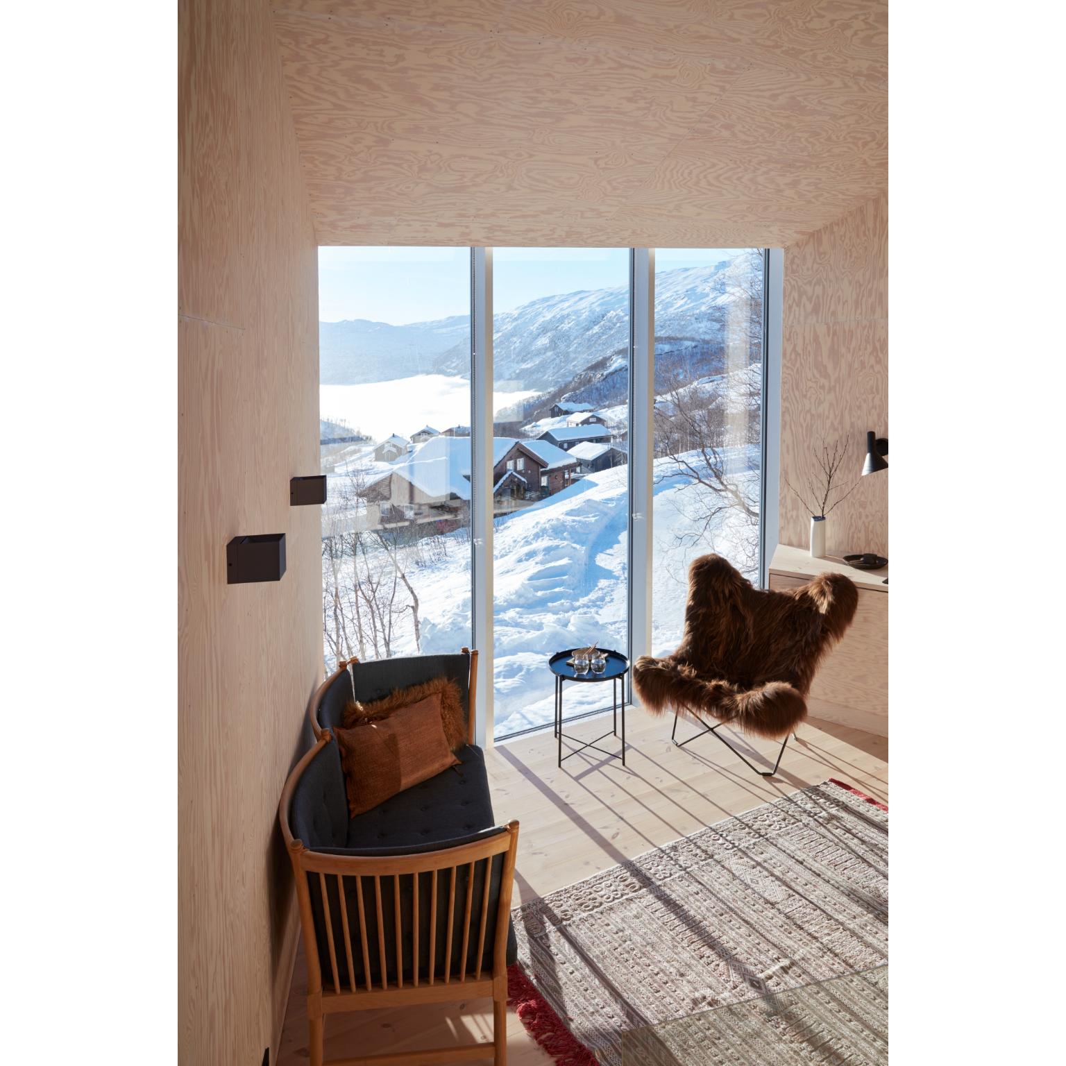 Iceland Mariposa Lounge Chair by Cuero Design For Sale 3