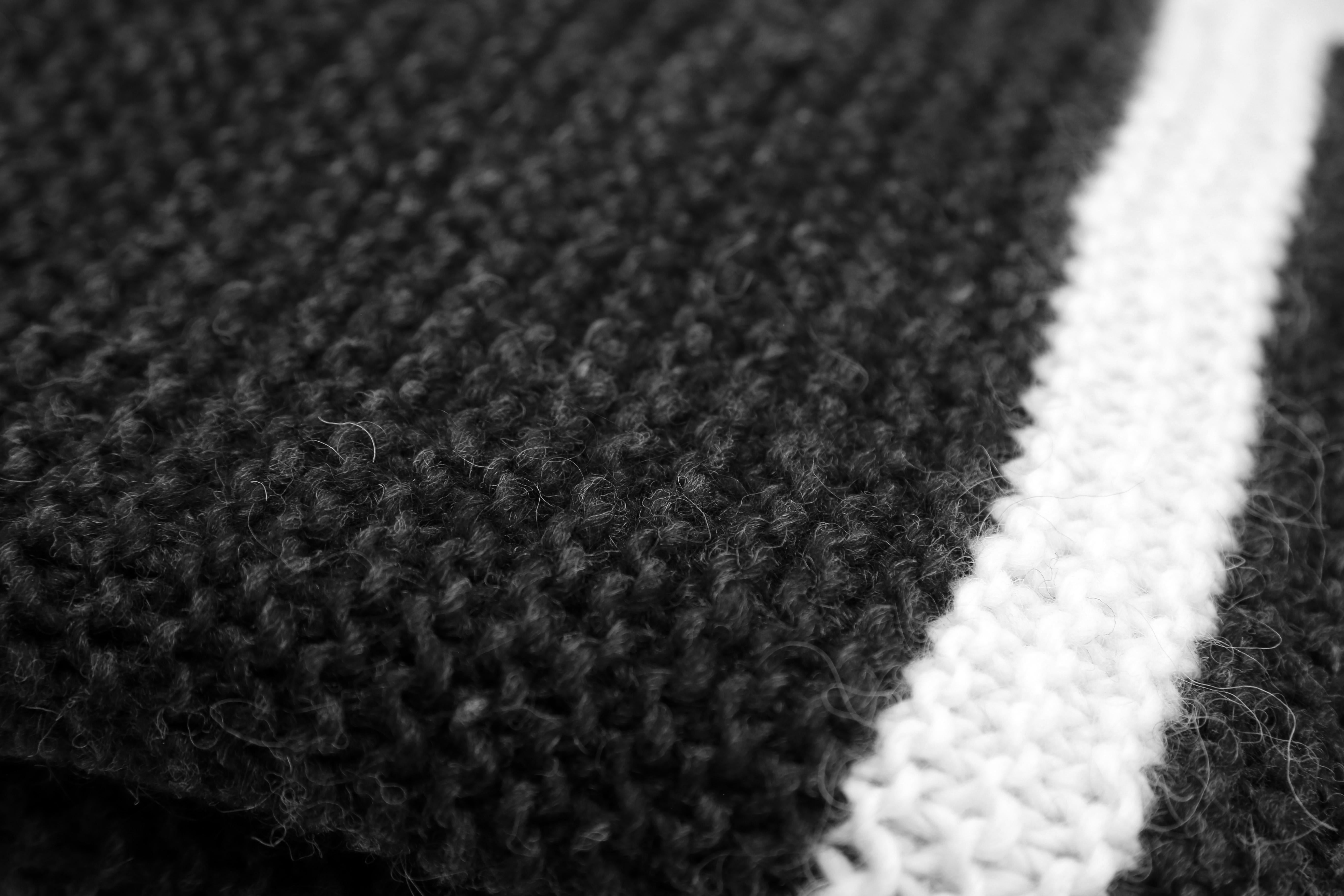 European Icelandic Pure New Wool Blanket Krafla Hand Knitted For Sale