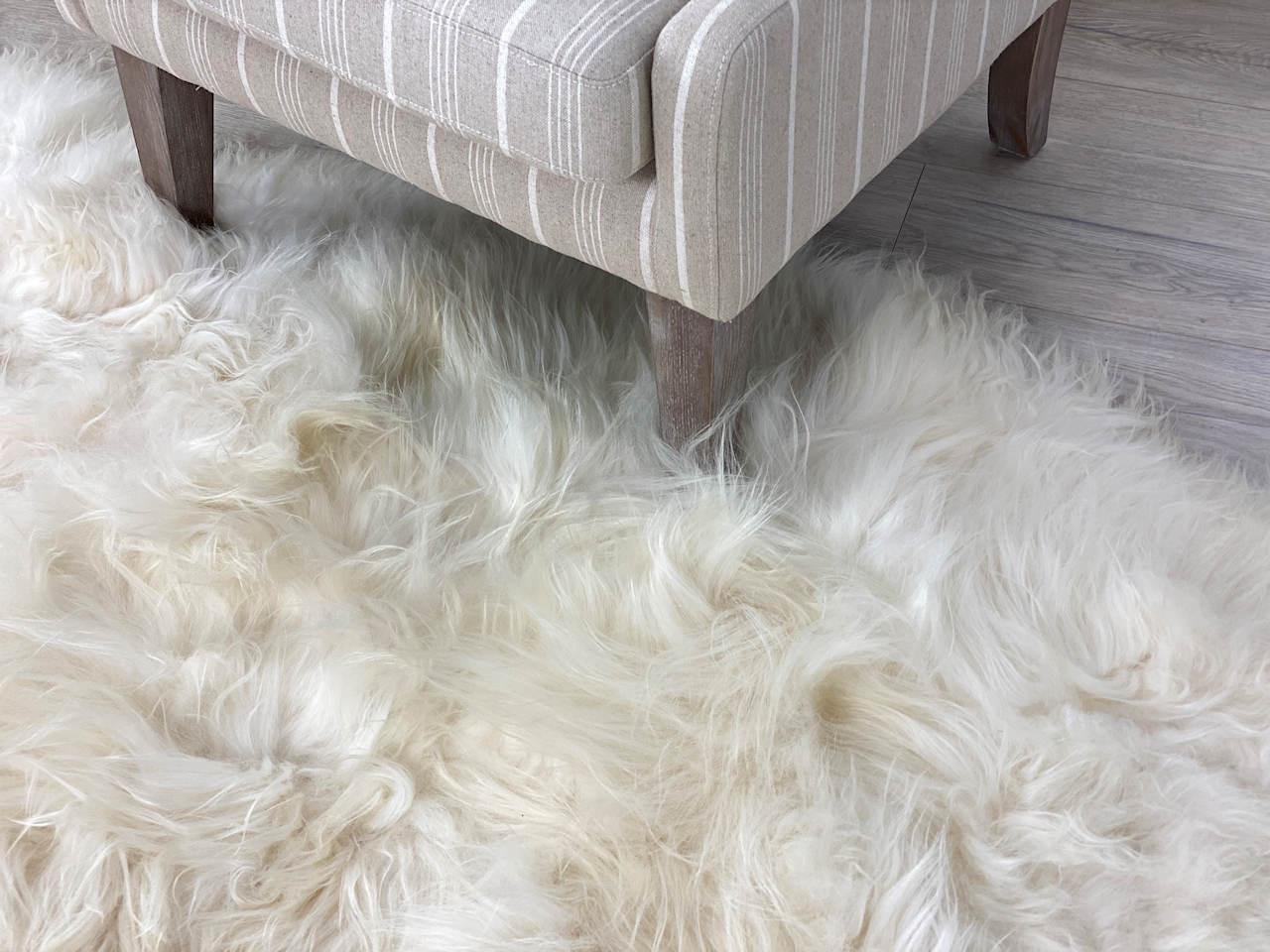 Scandinavian Modern Icelandic Sheepskin Rug Natural White For Sale