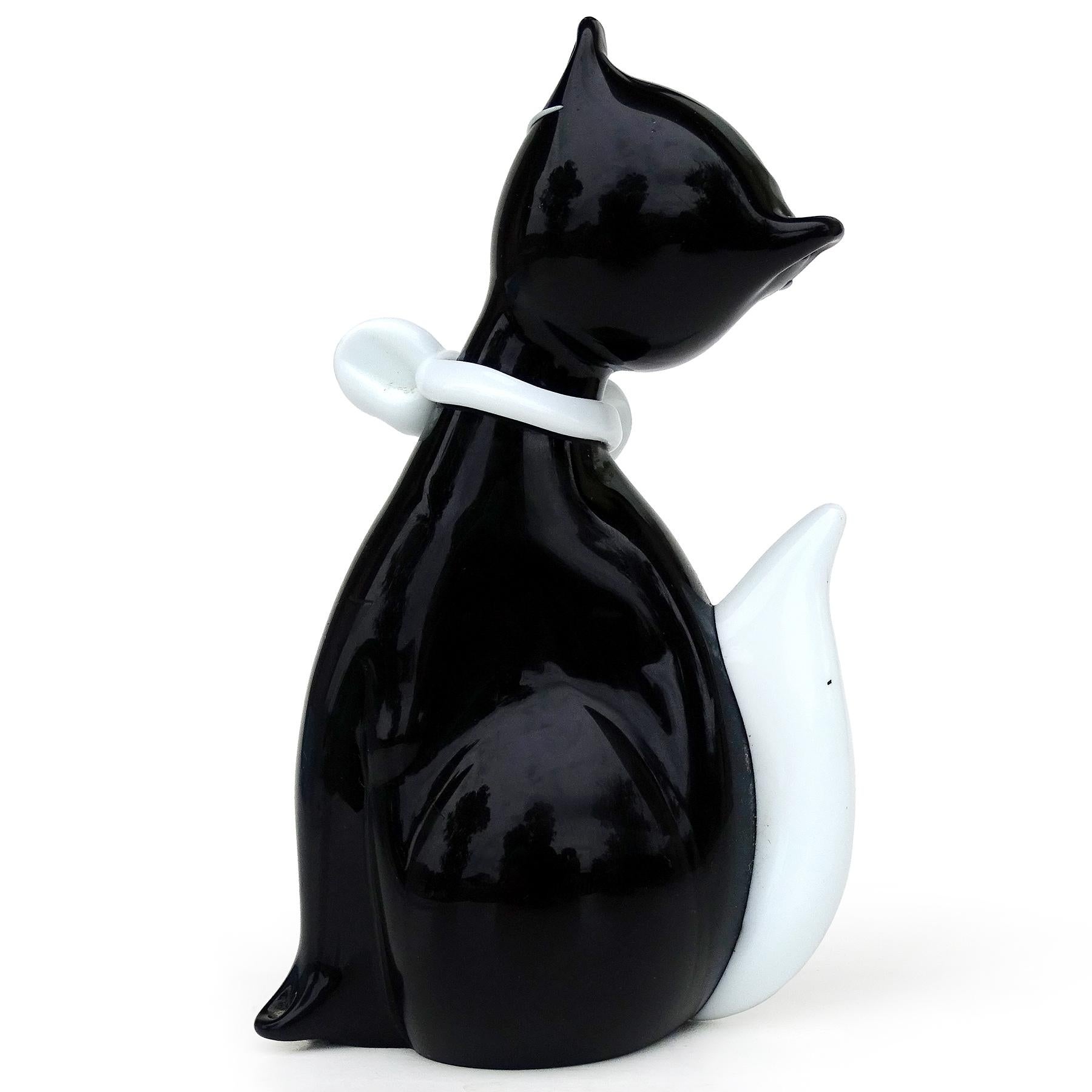 Hand-Crafted Cat Paperweight Figurine Black White Art Glass Abstract Signed ICET Murano  For Sale