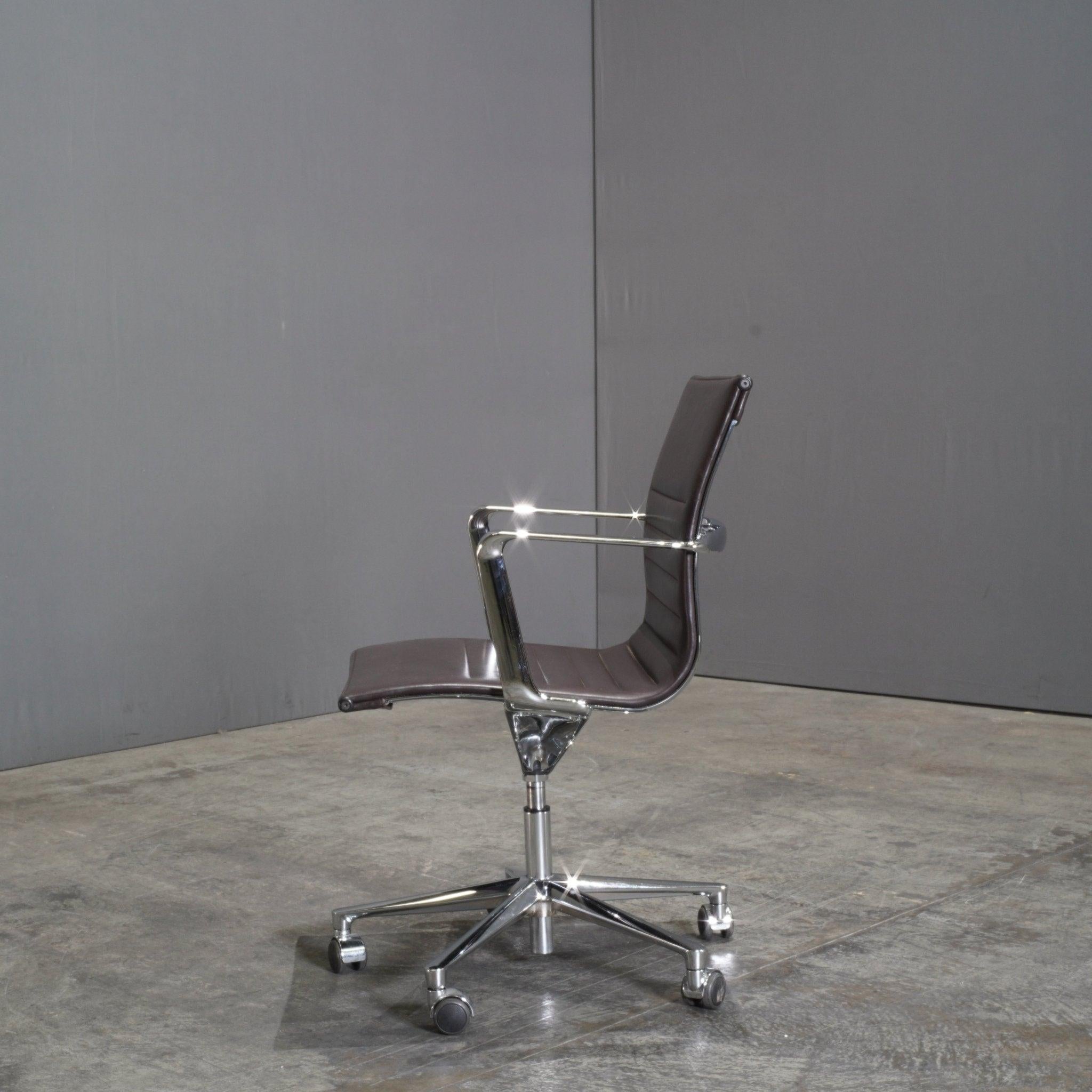 Silla de oficina ICF Una de cuero marrón y aluminio Italiano