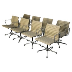ICF Vitra Sedia Eames "EA 108" in alluminio - In pelle color crema pallido
