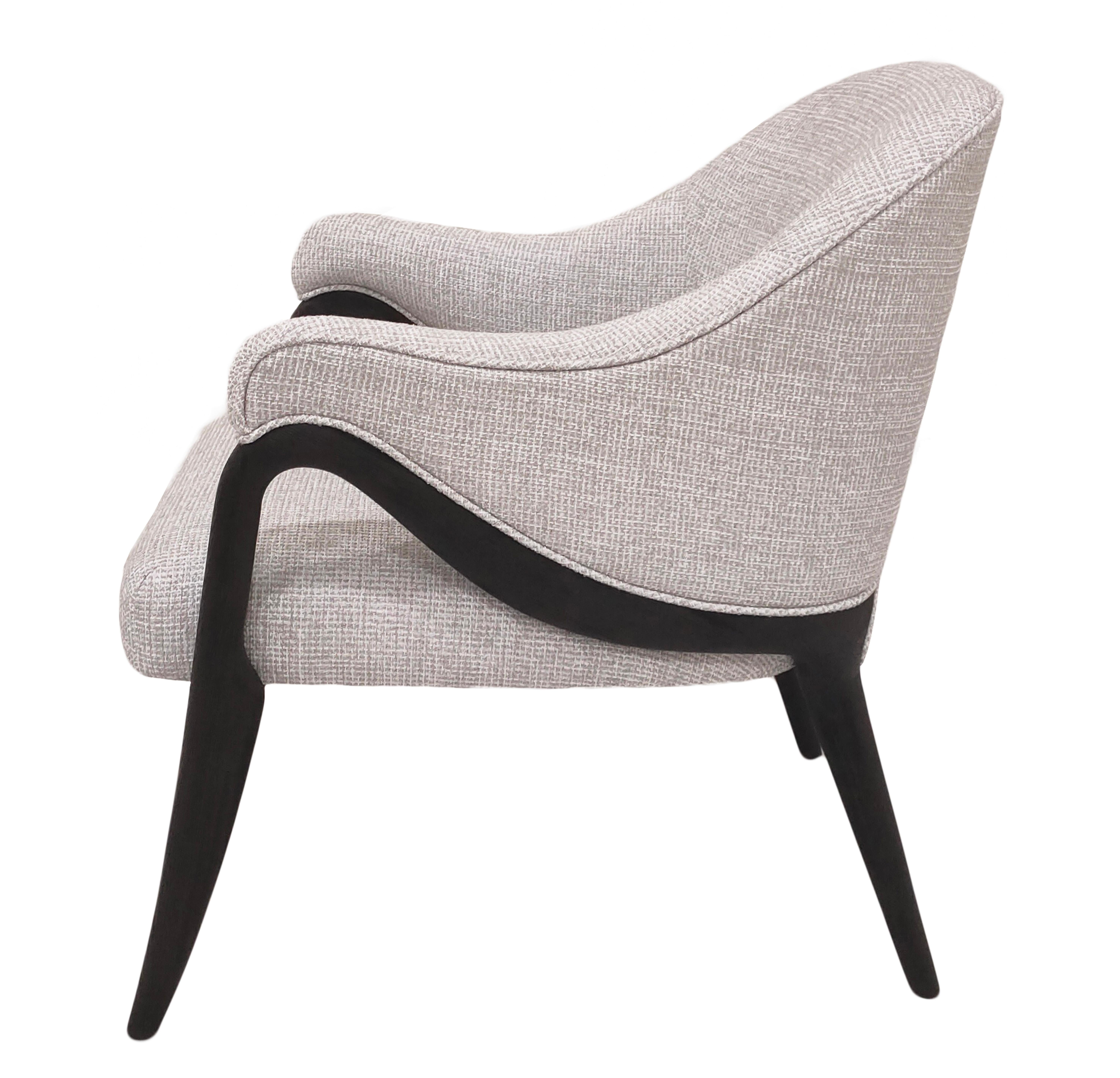 Ichou Fabric Dining Chair by André Fu Living In New Condition For Sale In Admiralty, HK