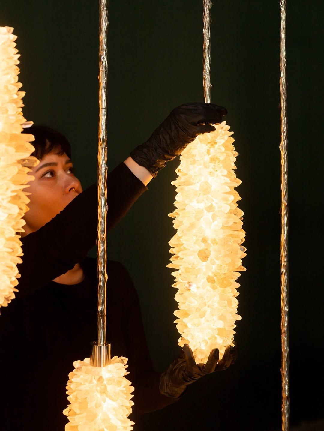 Lampe à suspension en cristal naturel non taillé en forme de glaçon 45 de Christopher Boots en vente 10