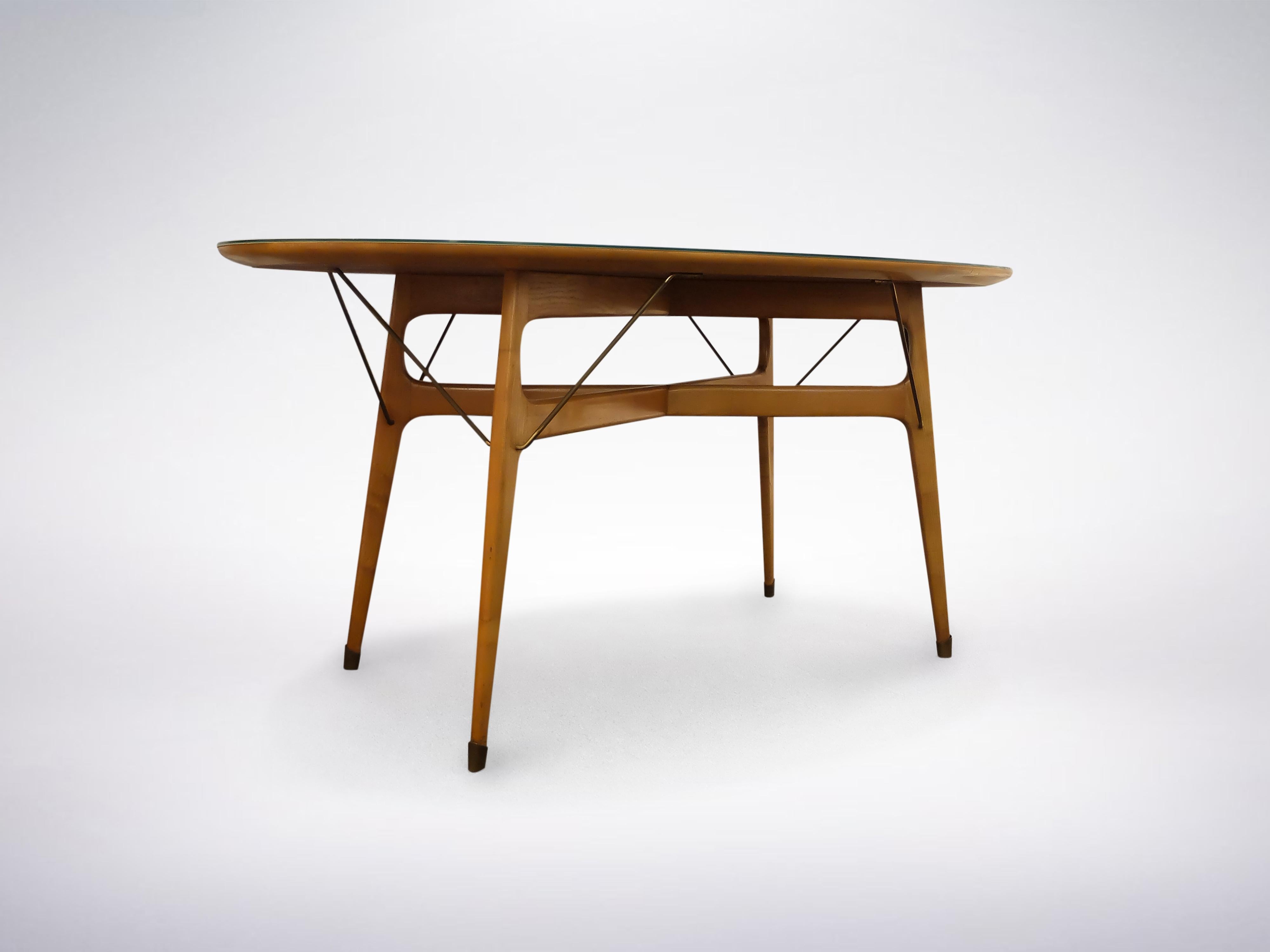 Ico and Luisa Parisi, Italian Mid-Century Modern wooden dining table, circa 1950



Please note : the 