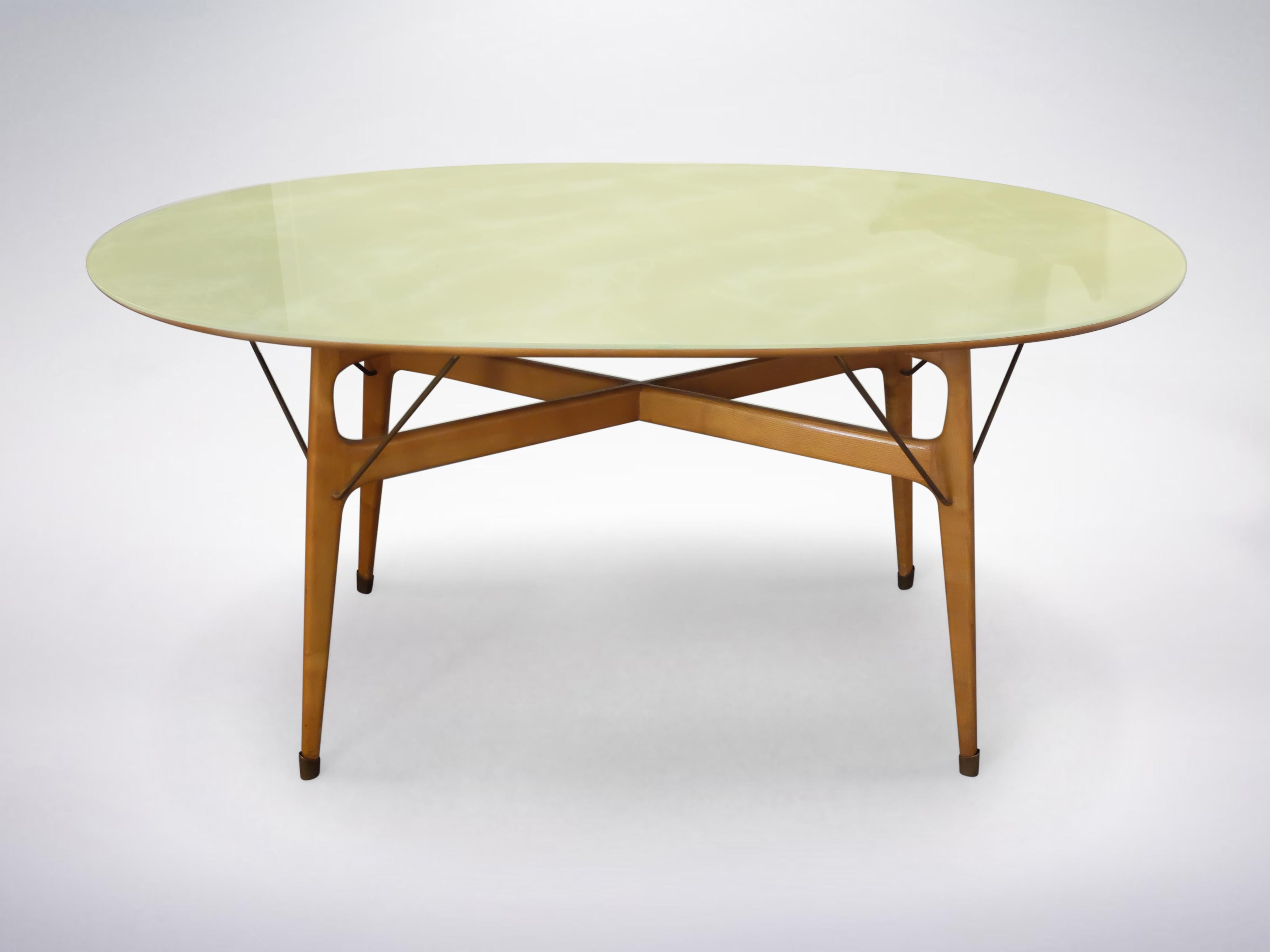 Mid-Century Modern Table de salle à manger italienne en bois de style mi-siècle moderne de Ico et Luisa Parisi, vers 1950 en vente