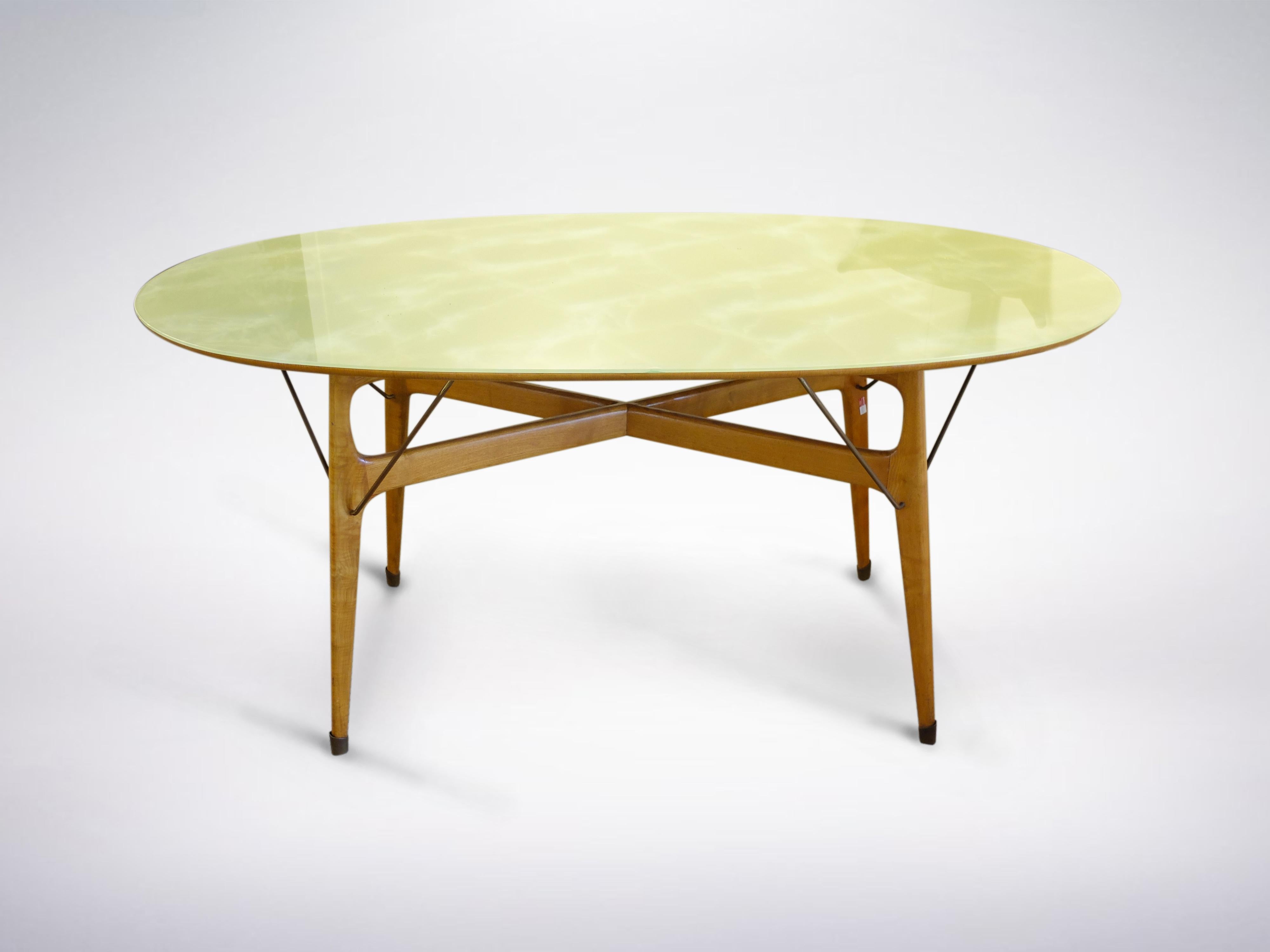 Table de salle à manger italienne en bois de style mi-siècle moderne de Ico et Luisa Parisi, vers 1950 Bon état - En vente à Milan, IT