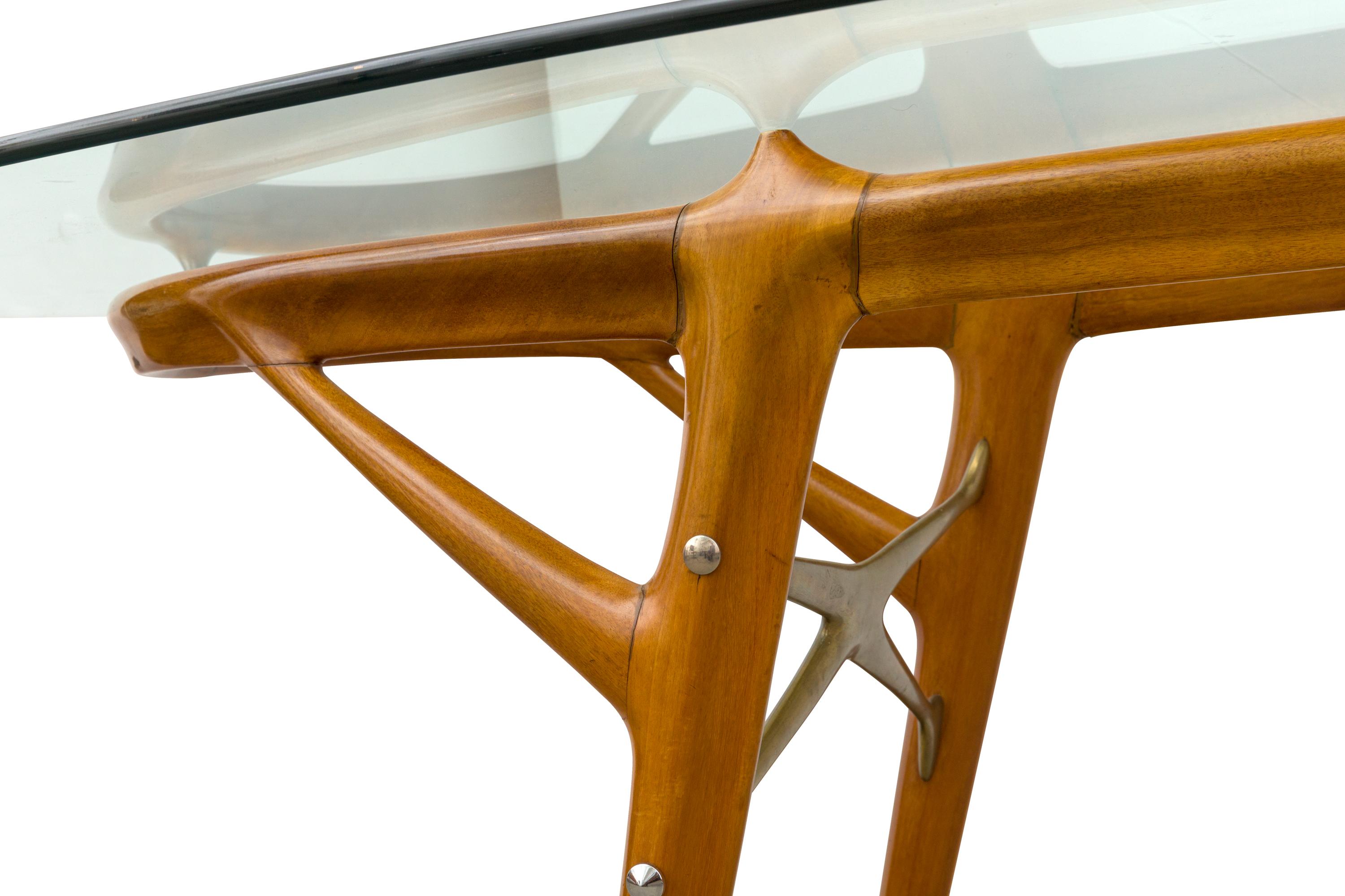 Mid-20th Century Italian Walnut and Brass Dining Table, Italy, style of Ico Parisi, circa 1955