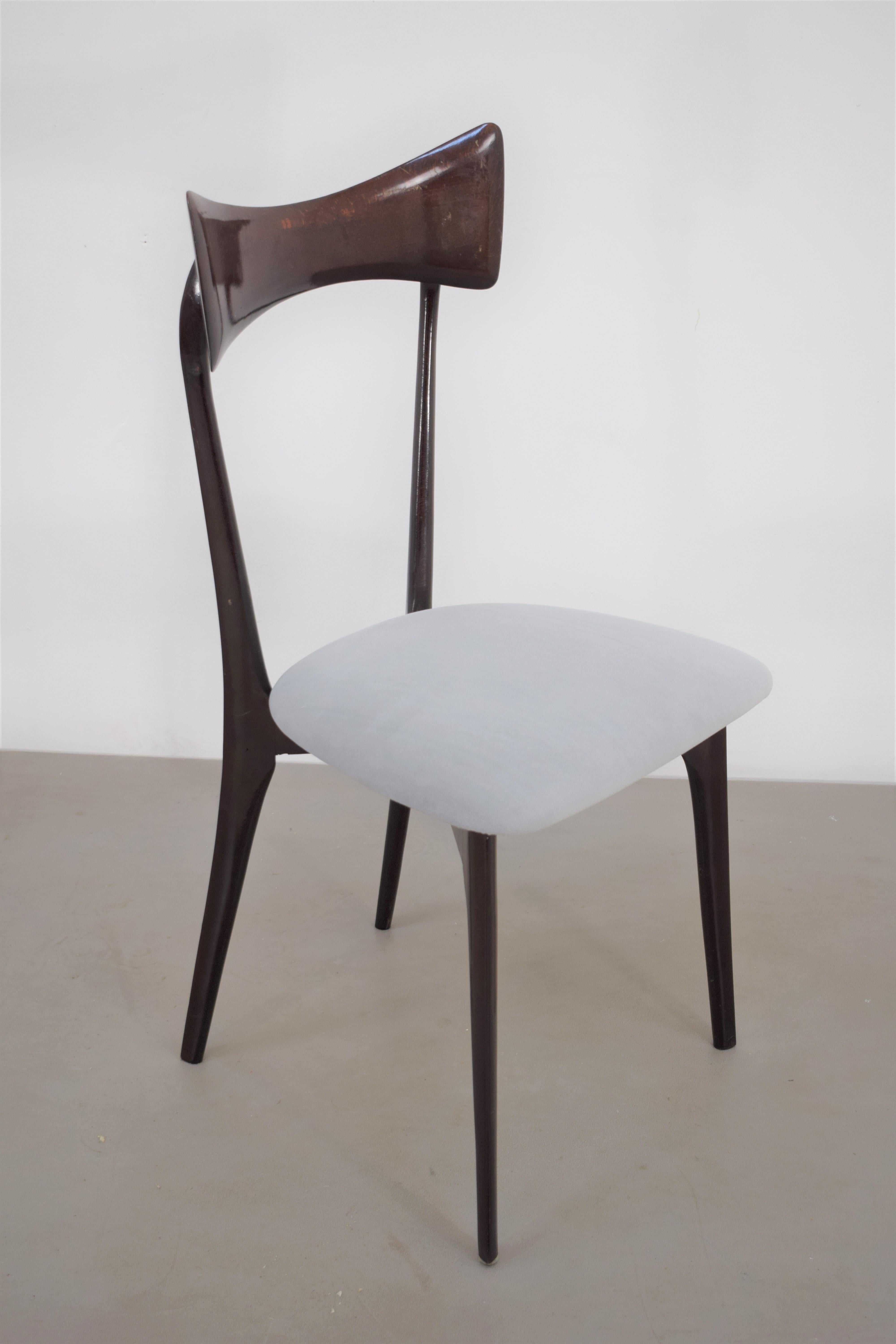 Ico e Luisa Parisi for Ariberto Colombo, set of six chairs, 1950s.
Dimensions: H=91cm; W= 44 cm; D= 45 cm; Seat height = 48 cm.