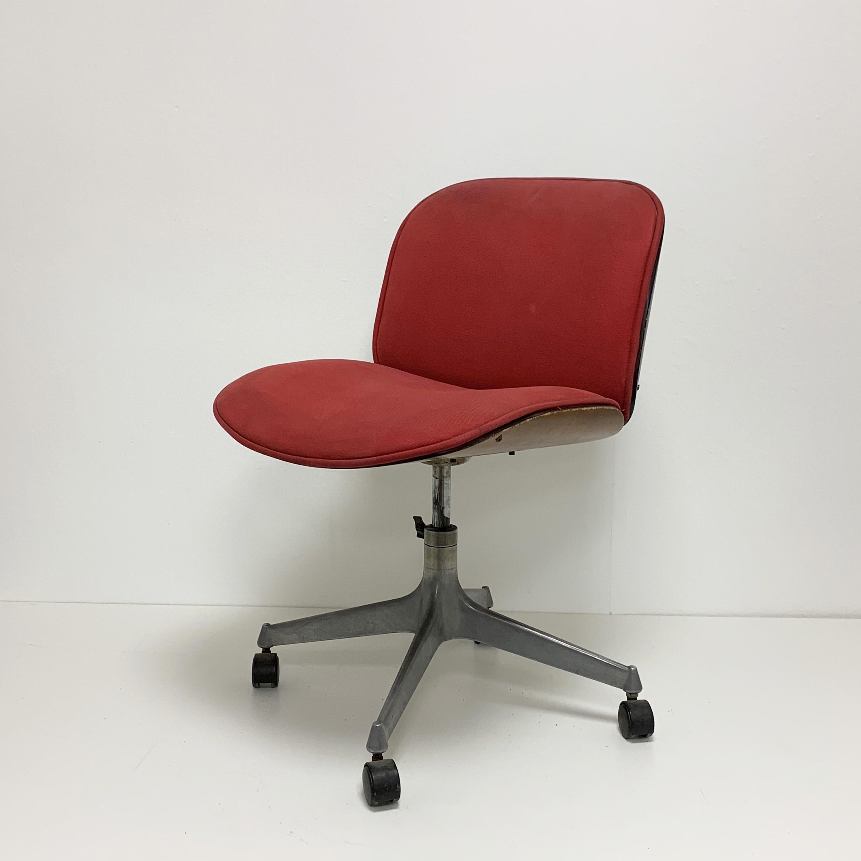 Italian Ico & Luisa Parisi for MIM, Swivel Office Chair, M.I.M. Italy 1950s Swivel Chair