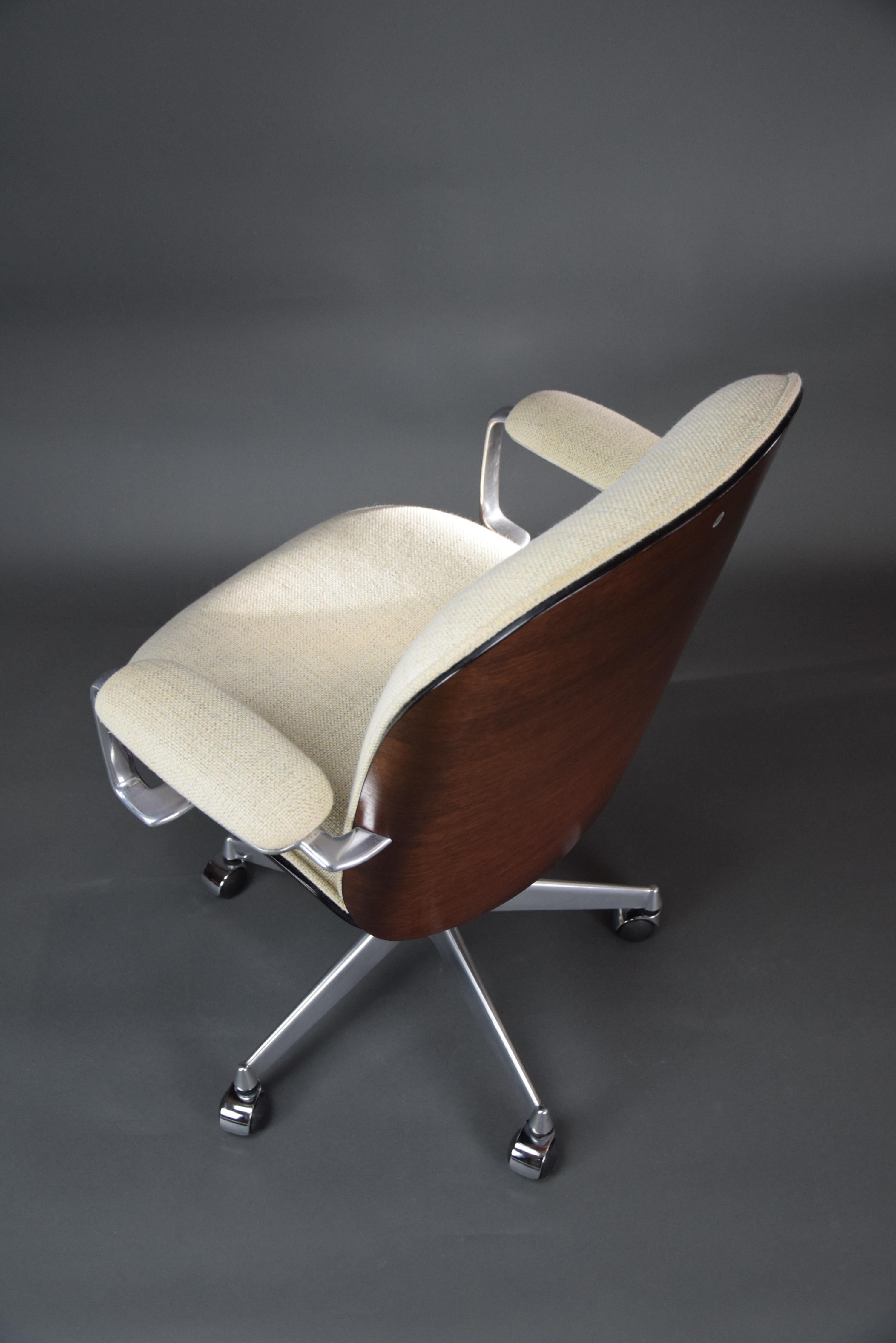 Fin du 20e siècle Chaise de bureau de direction Ico Paris pour Mobli Italiani Moderni Rome en vente