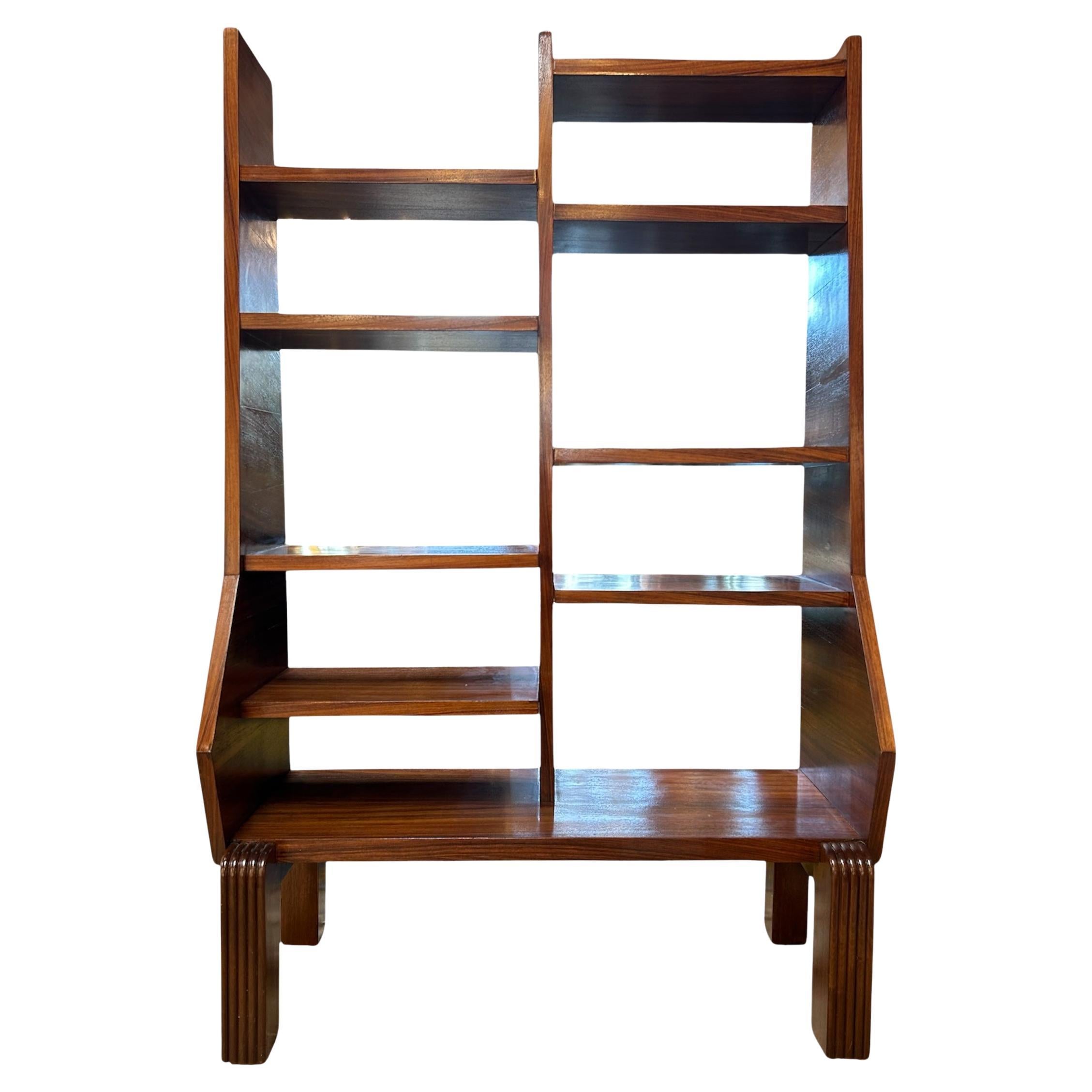 Libreria scultorea in legno di noce di Ico Parisi del 1950 in vendita