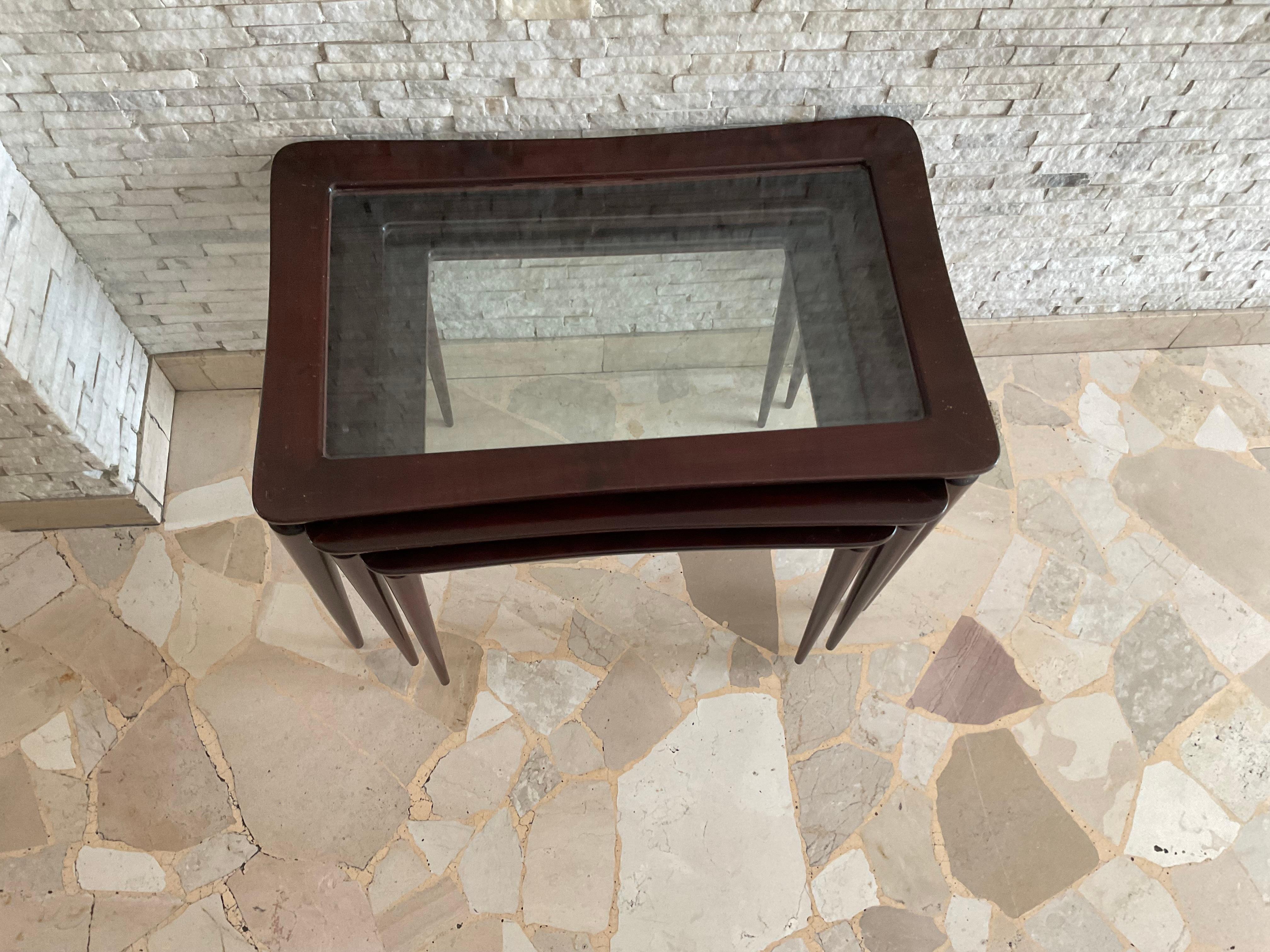 Mid-Century Modern ICO PARISI - 3 tavolini ad incastro per De Baggis - Made in Italy 1950. en vente