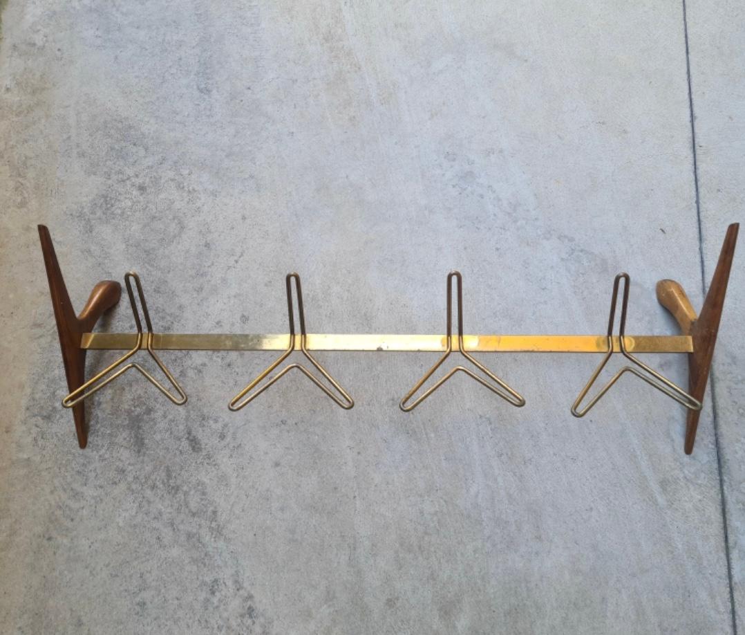 Fatto a mano Ico Parisi Appendiabiti da parete. Ottone legno vetro 1950 Italia in vendita