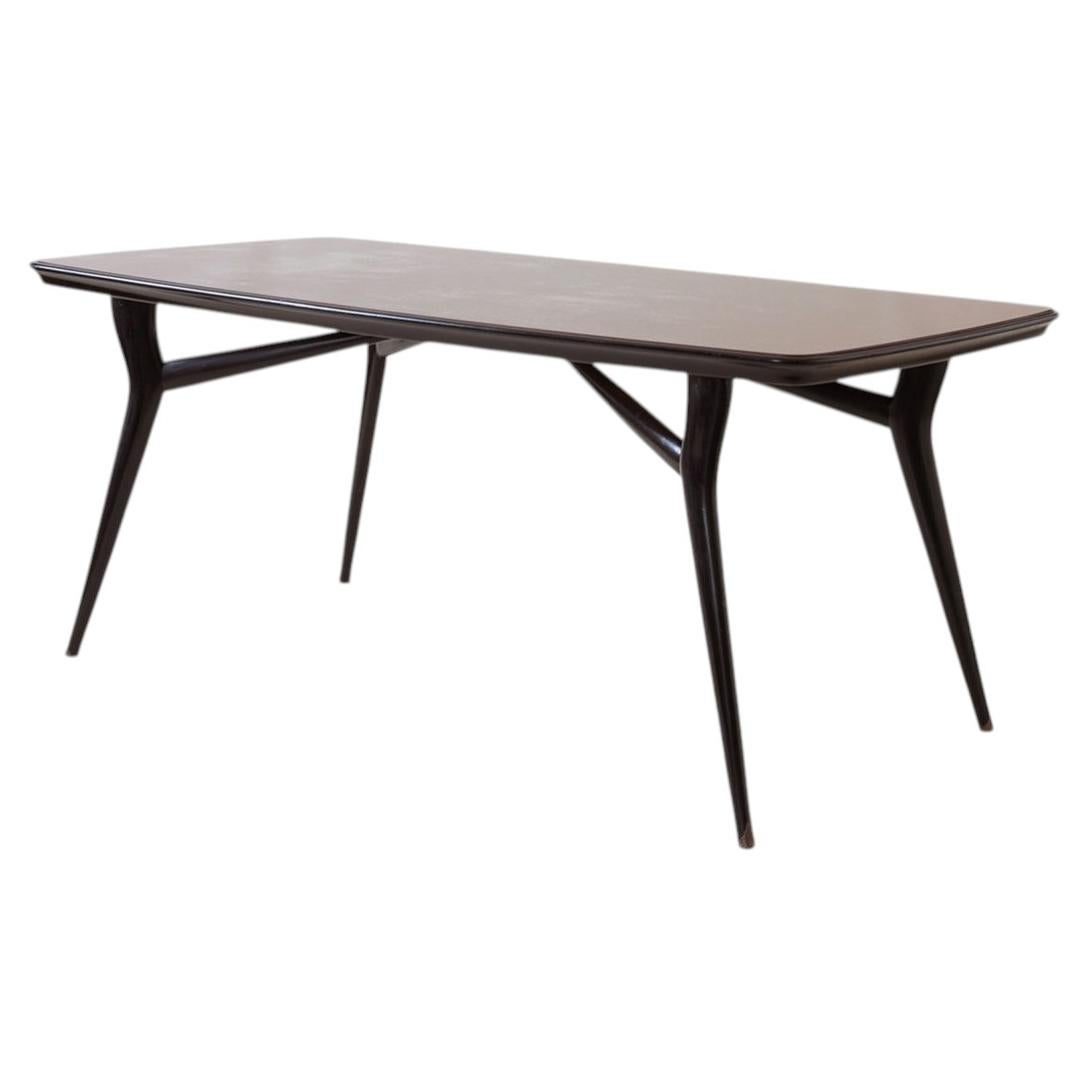Table de salle à manger attribuée à Ico Parisi, en noyer, Italie, vers les années 1950