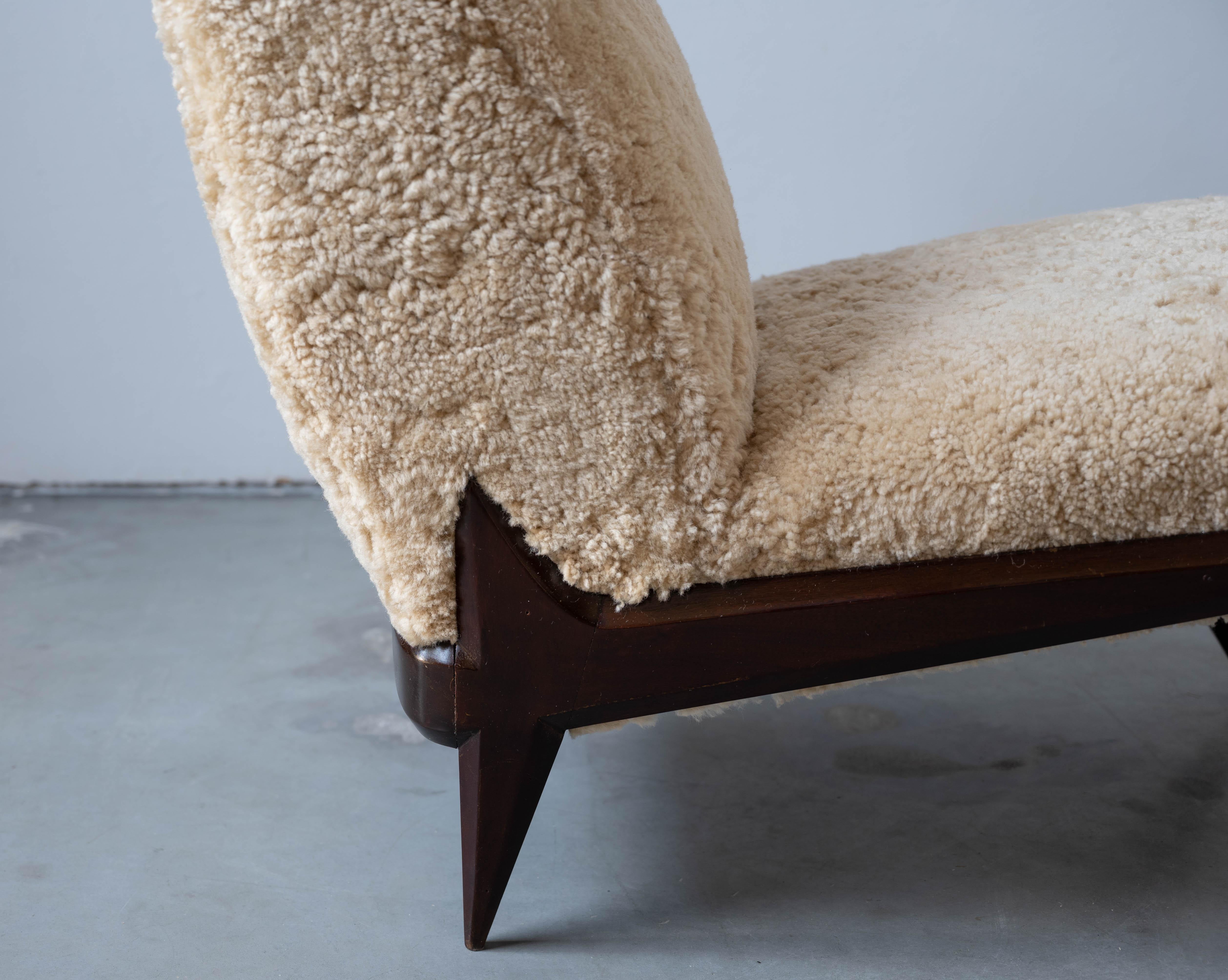 Sheepskin Ico Parisi 'Attribution' Slipper Chair, Dark-Stained Wood, Shearling Italy 1950s