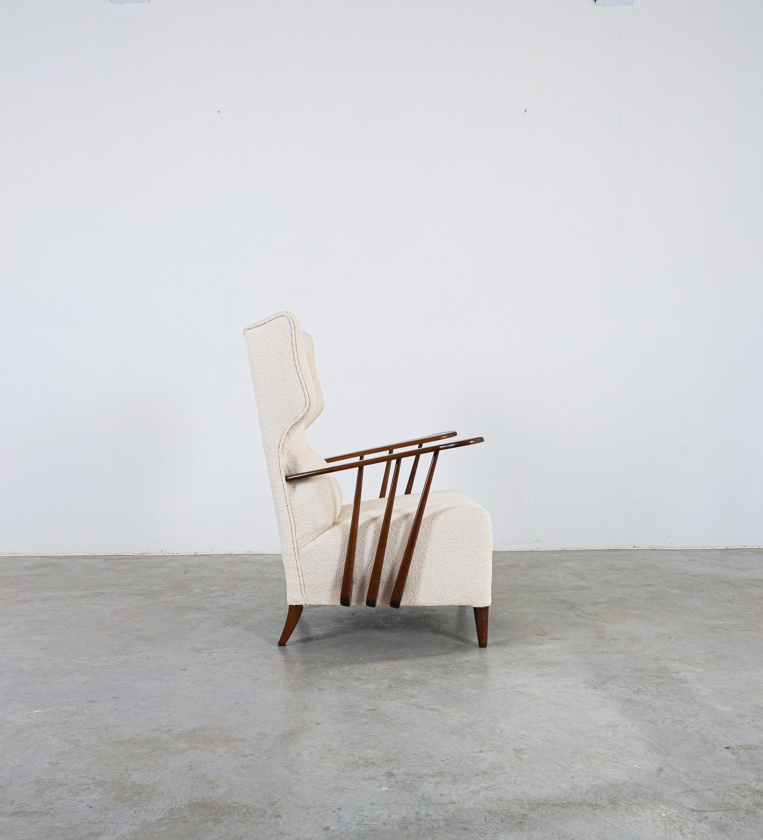 Mid-Century Modern Ico Parisi Bergère Lounge Armchair Creme Bouclé Walnut, Italy 1950 For Sale