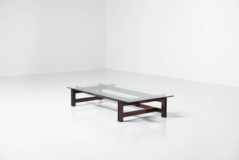 Architectural shaped coffee table model 751 designed by Ico Parisi and manufactured by Cassina, Italy 1962. The table has a solid rosewood frame, composed by several slats and bars dowel connected very nicely, not screwed. The table is in stunning