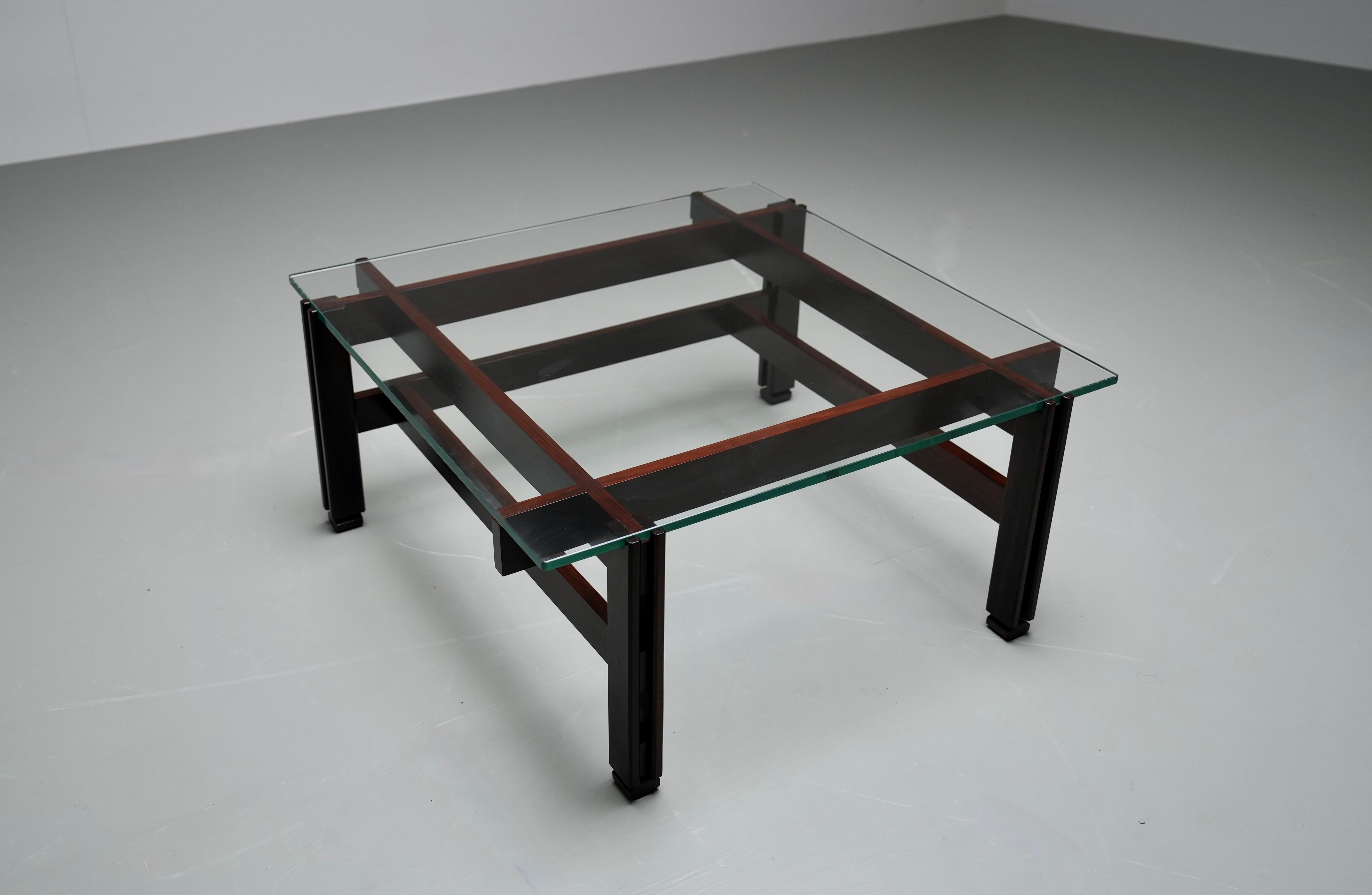 Famous coffeetable by Italian architect Ico Parisi, designed in 1962 for Cassina. You see a lot of rectangular ones but this one, a square one, is much more rare. The most eye-catching of this table is the asymmetrical design of the base and the