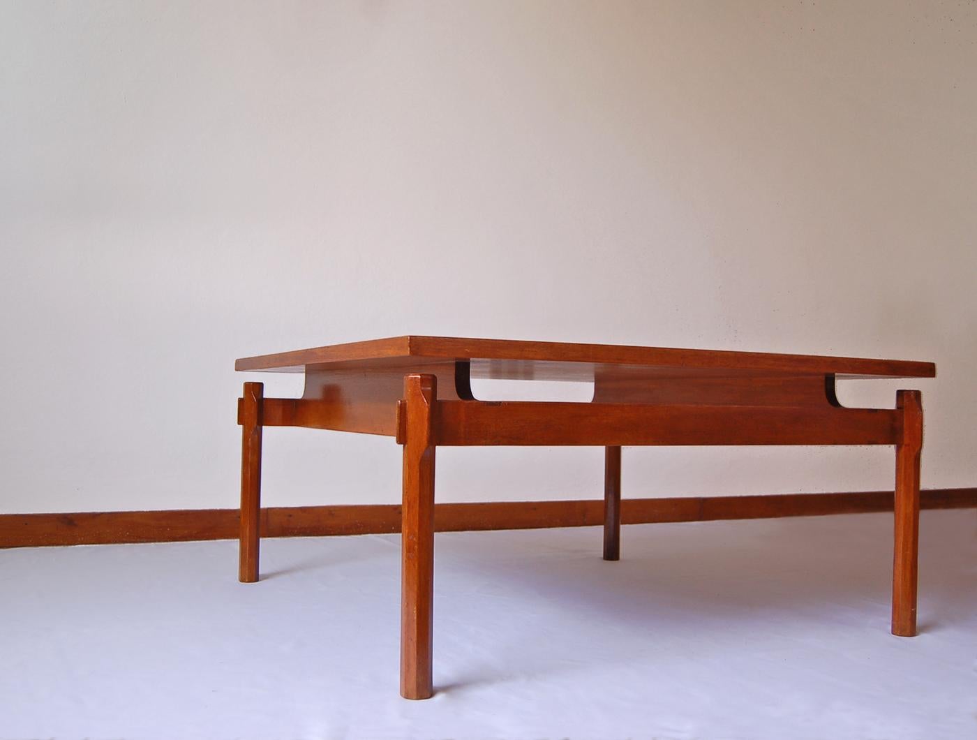 Mid-Century Modern Ico Parisi Coffee Table in Teak Wood for Cassina 1960 